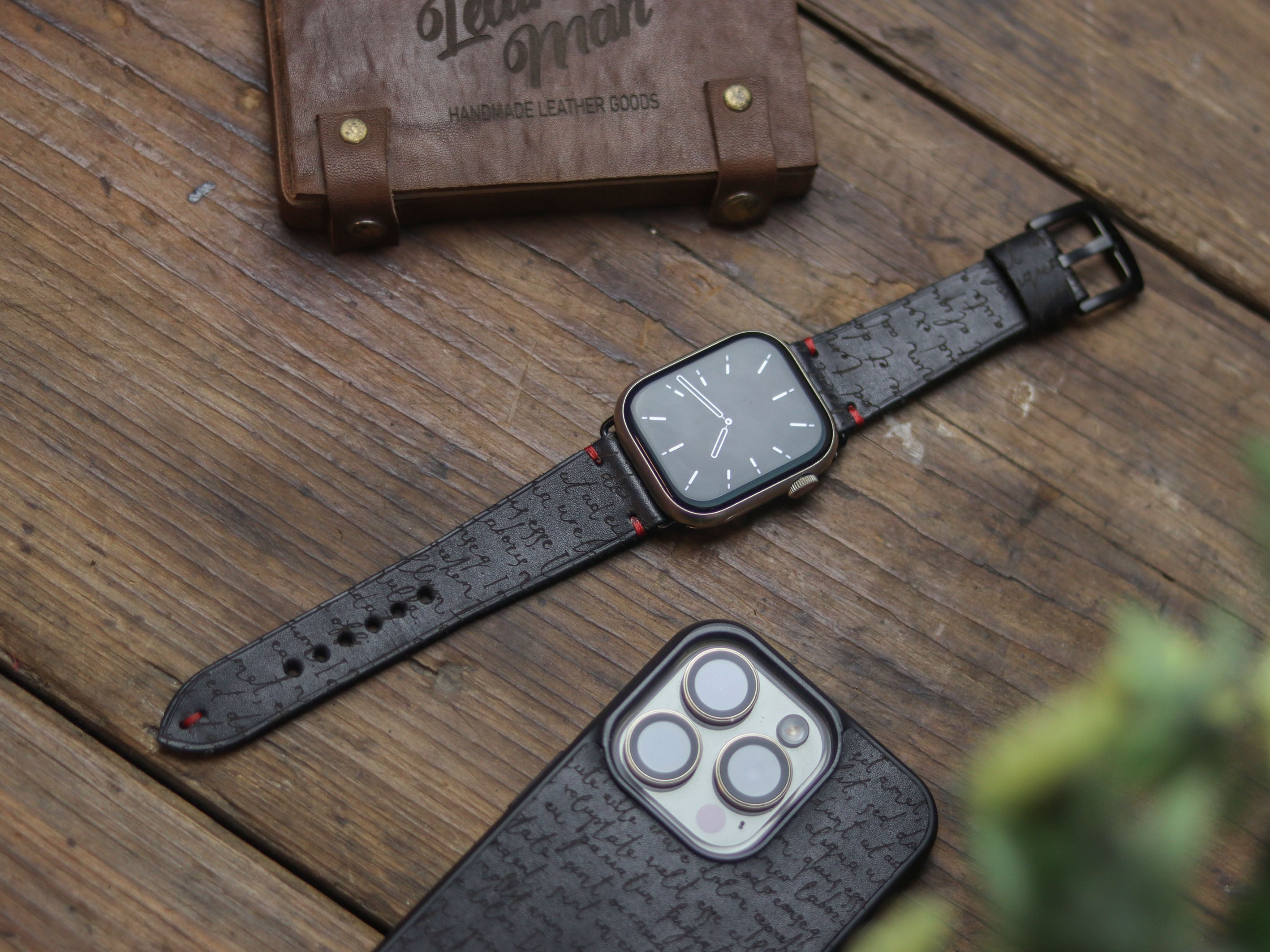 E3 ENGRAVED HAND-CRAFTED APPLE STRAPS - PHANTOM BLACK