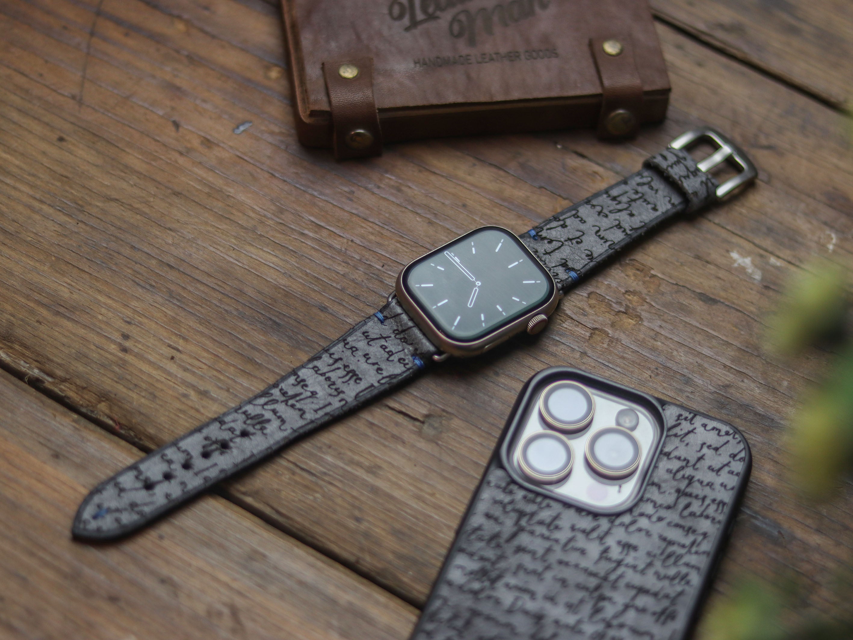 E3 ENGRAVED HAND-CRAFTED APPLE STRAPS - STONE BLUE