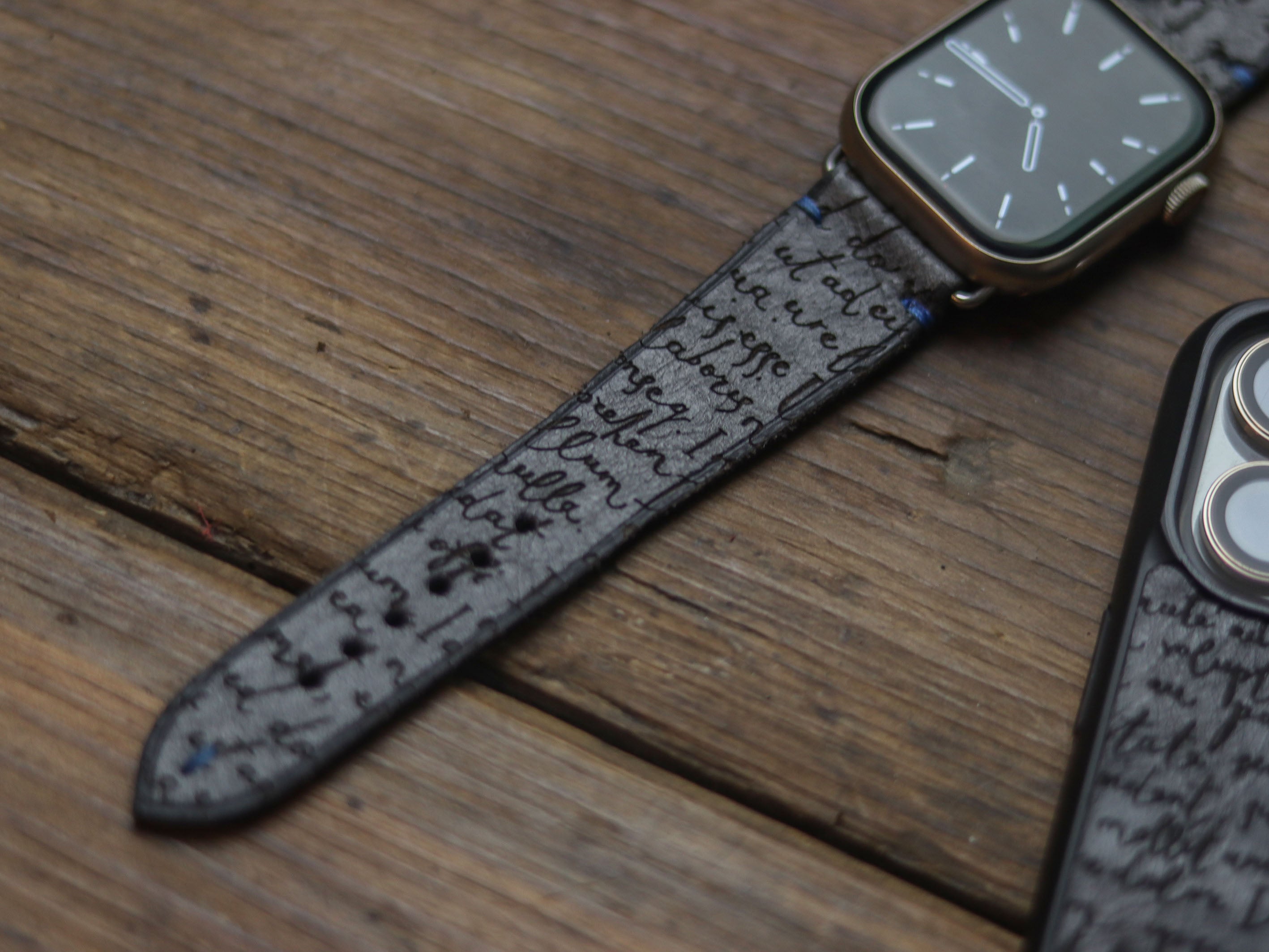 E3 ENGRAVED HAND-CRAFTED APPLE STRAPS - STONE BLUE