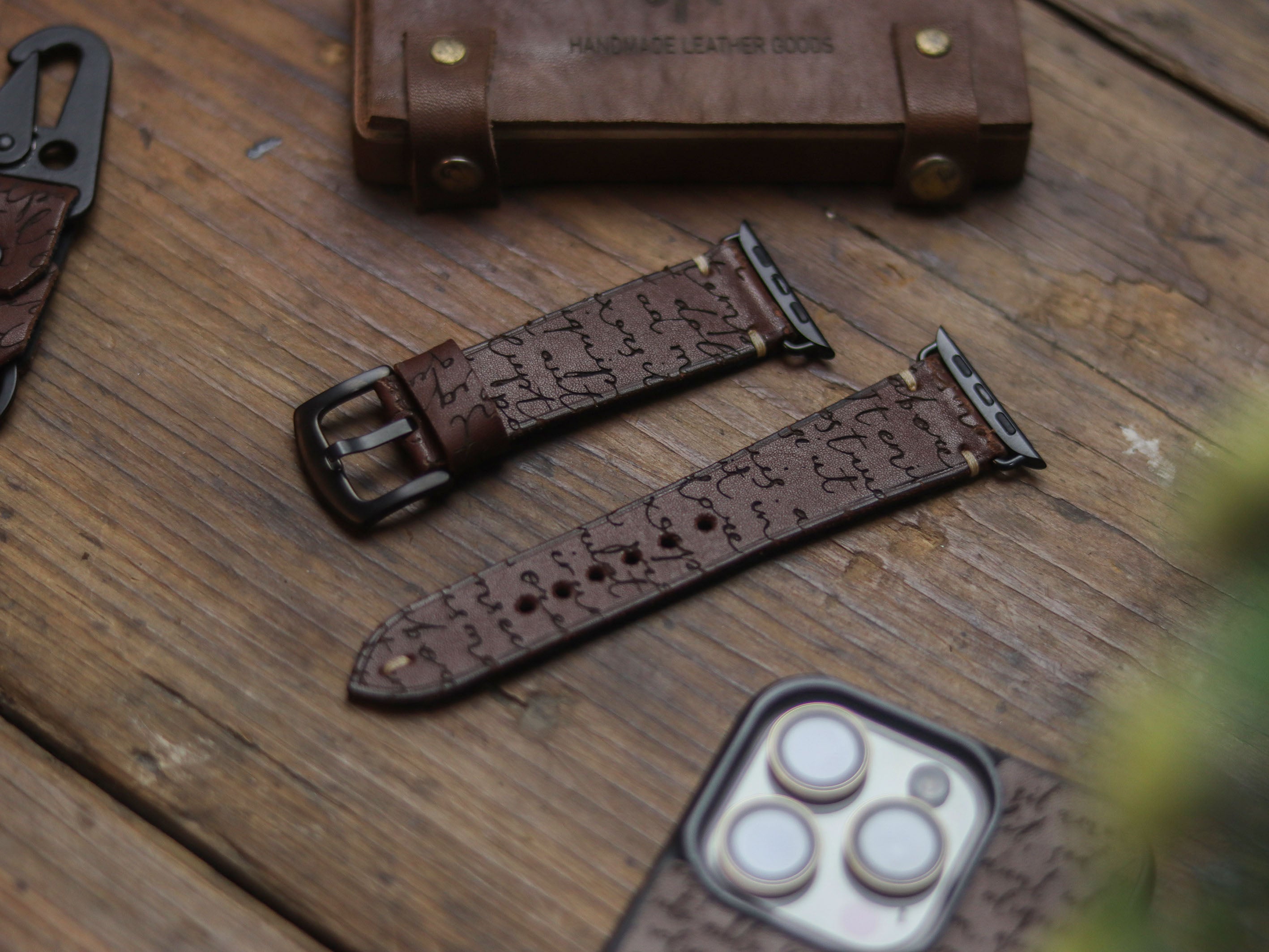 E3 ENGRAVED HAND-CRAFTED APPLE STRAPS - CHESTNUT BROWN