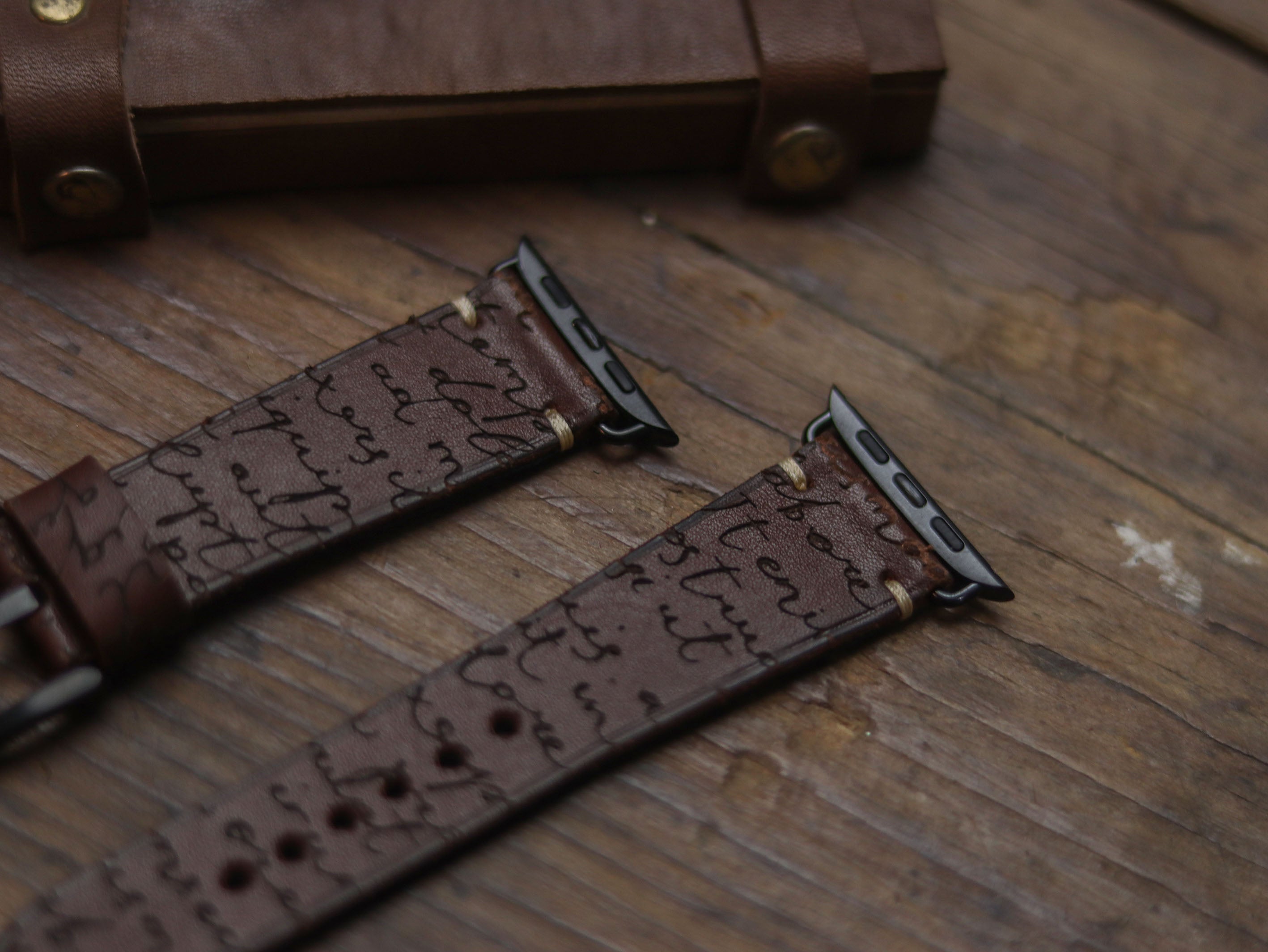 E3 ENGRAVED HAND-CRAFTED APPLE STRAPS - CHESTNUT BROWN