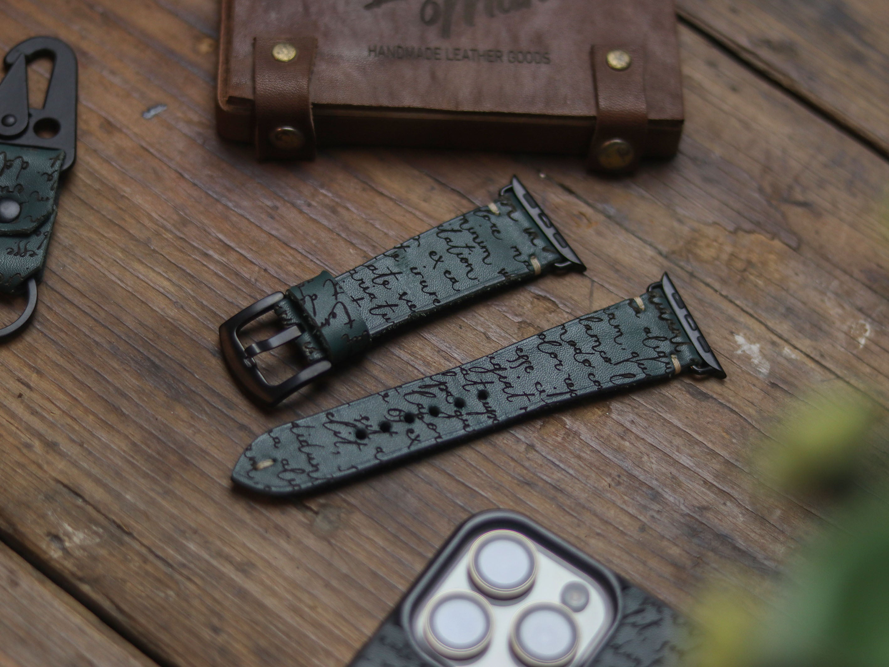 E3 ENGRAVED HAND-CRAFTED APPLE STRAPS - SACRAMENTO GREEN