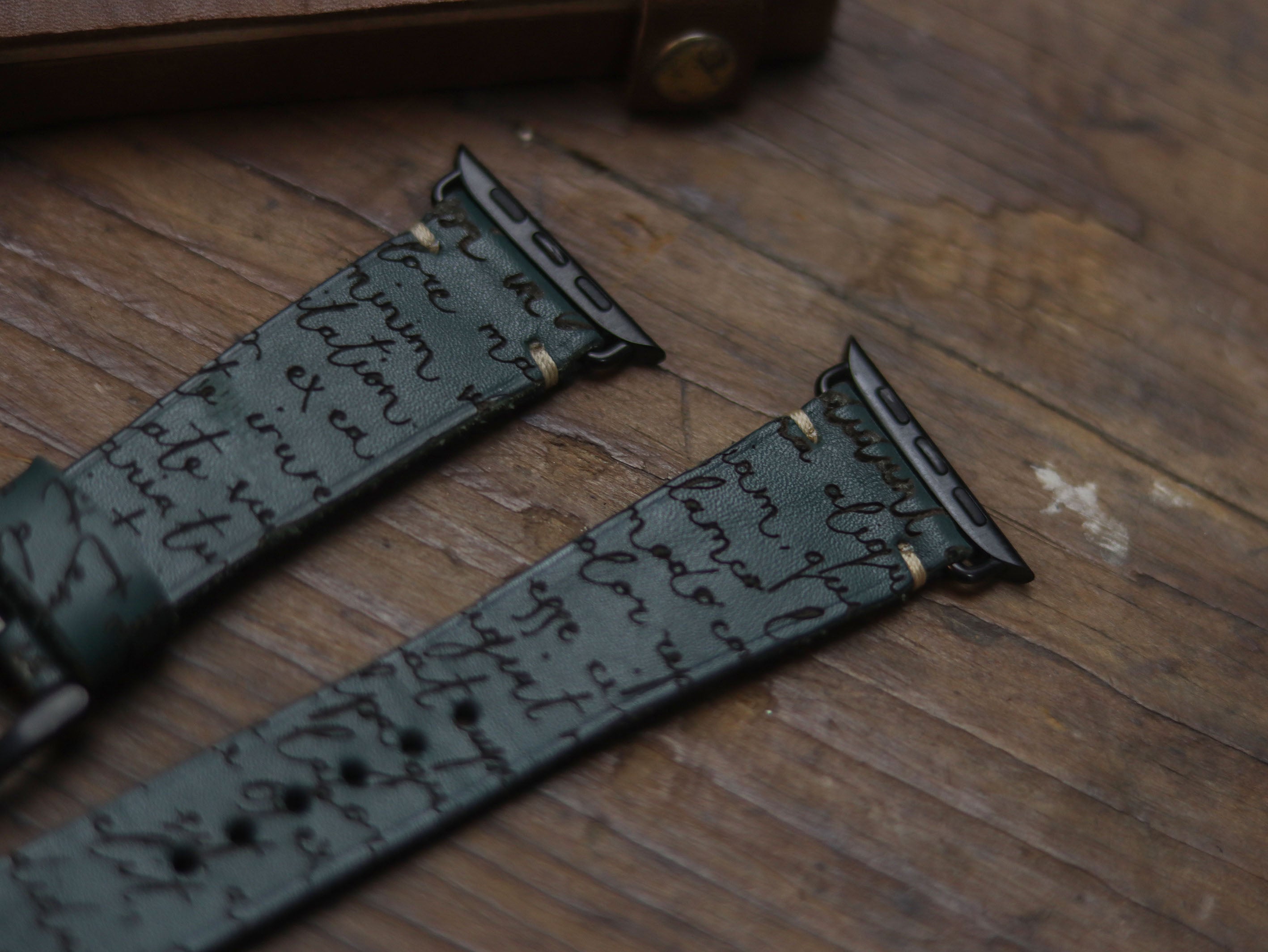 E3 ENGRAVED HAND-CRAFTED APPLE STRAPS - SACRAMENTO GREEN