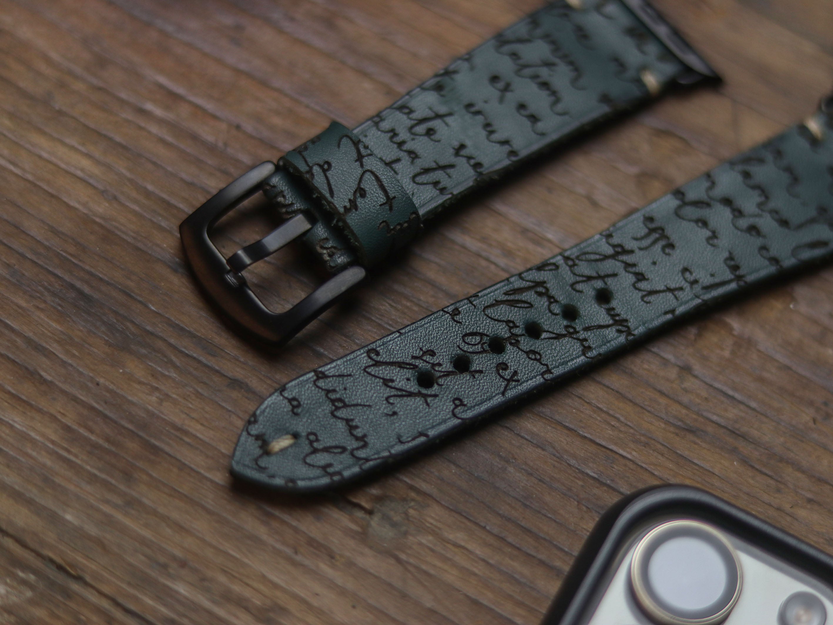 E3 ENGRAVED HAND-CRAFTED APPLE STRAPS - SACRAMENTO GREEN