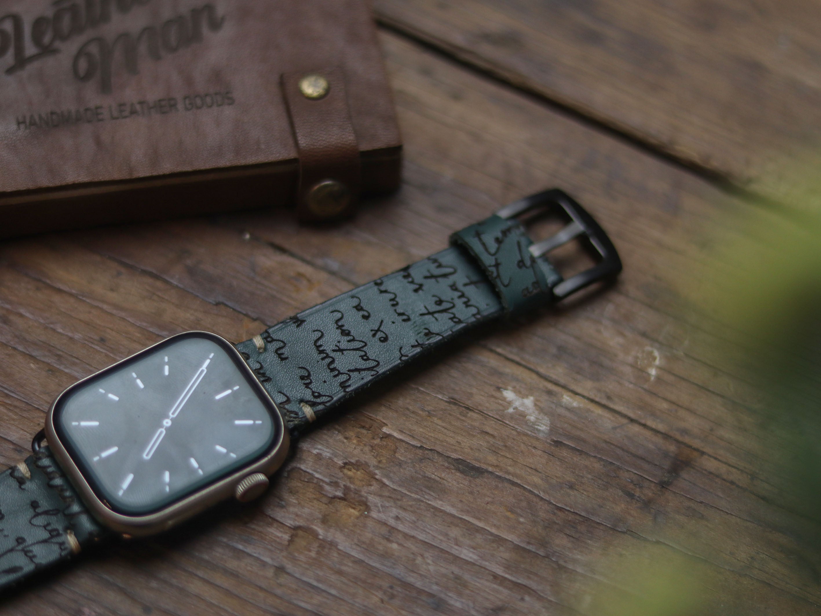 E3 ENGRAVED HAND-CRAFTED APPLE STRAPS - SACRAMENTO GREEN