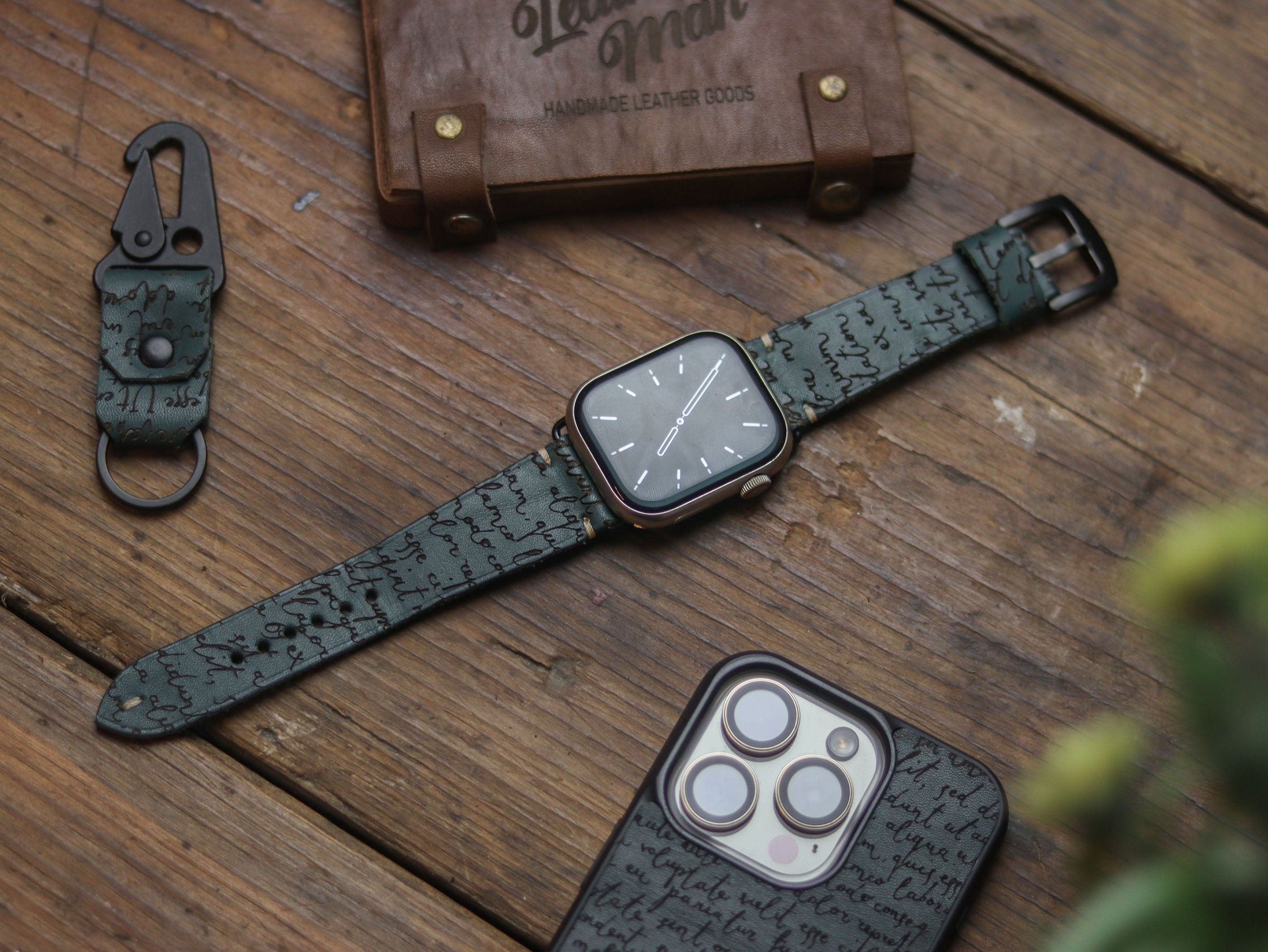 E3 ENGRAVED HAND-CRAFTED APPLE STRAPS - SACRAMENTO GREEN