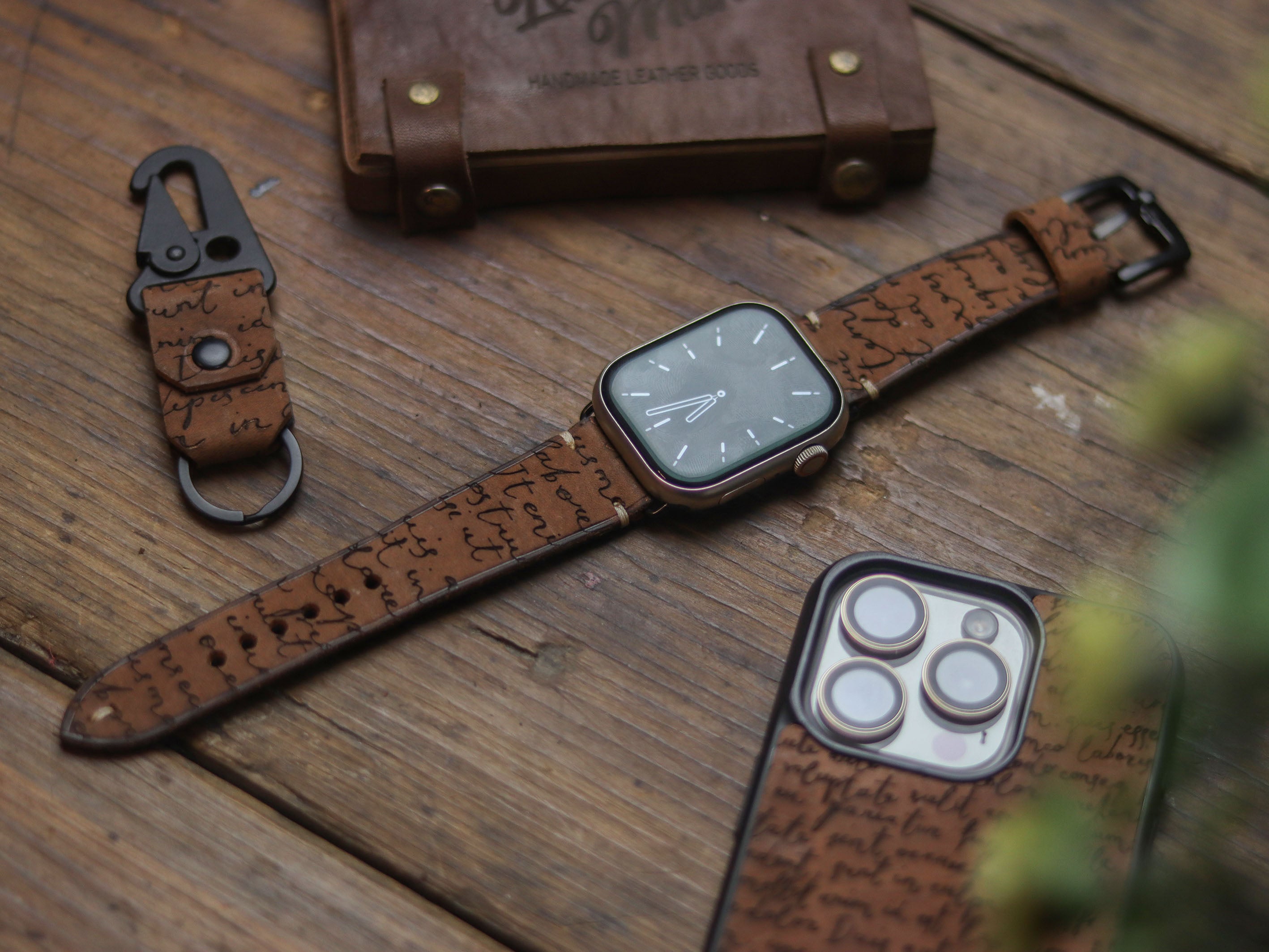 E3 ENGRAVED HAND-CRAFTED APPLE STRAPS - RUSTY BROWN