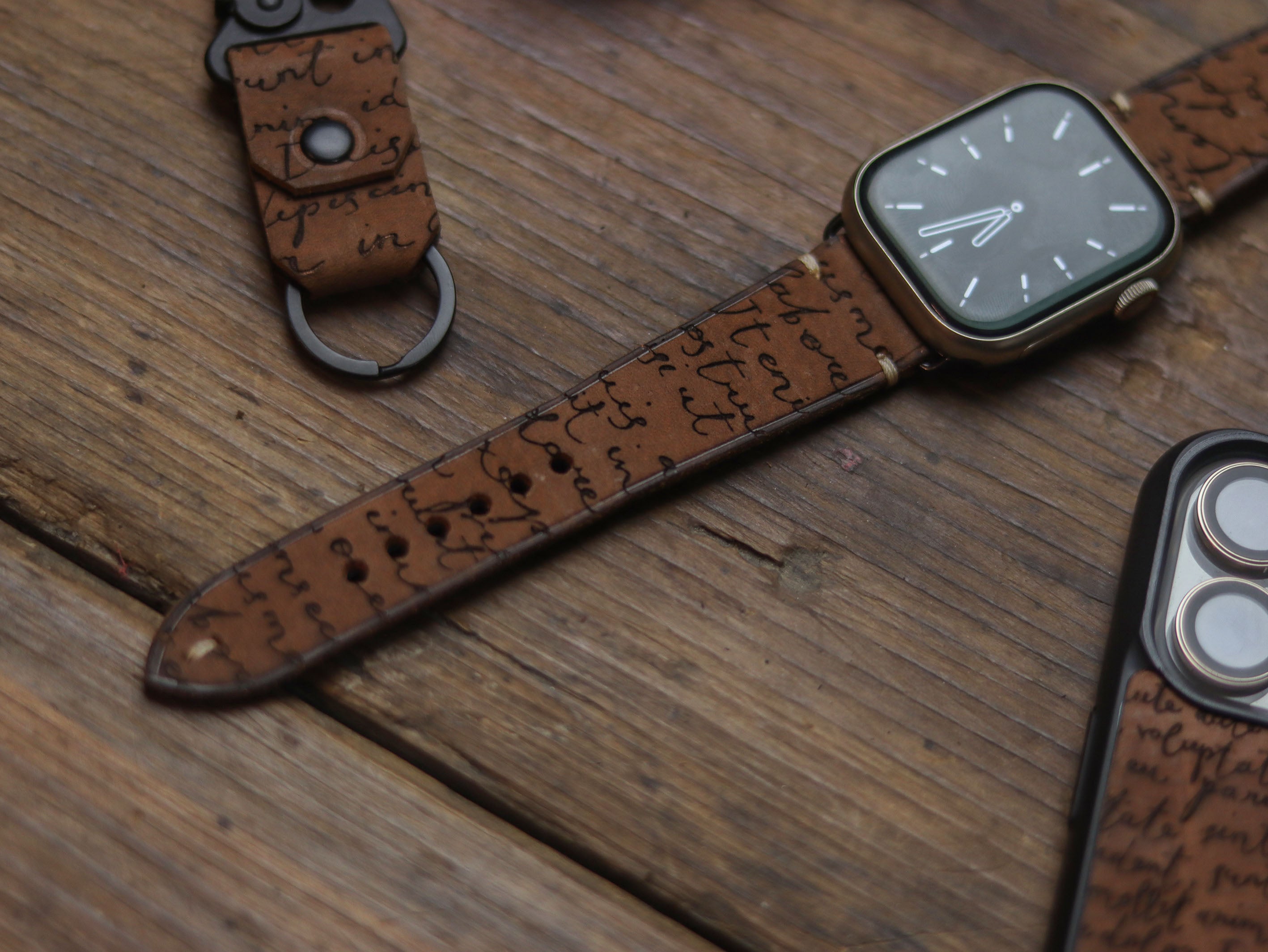 E3 ENGRAVED HAND-CRAFTED APPLE STRAPS - RUSTY BROWN