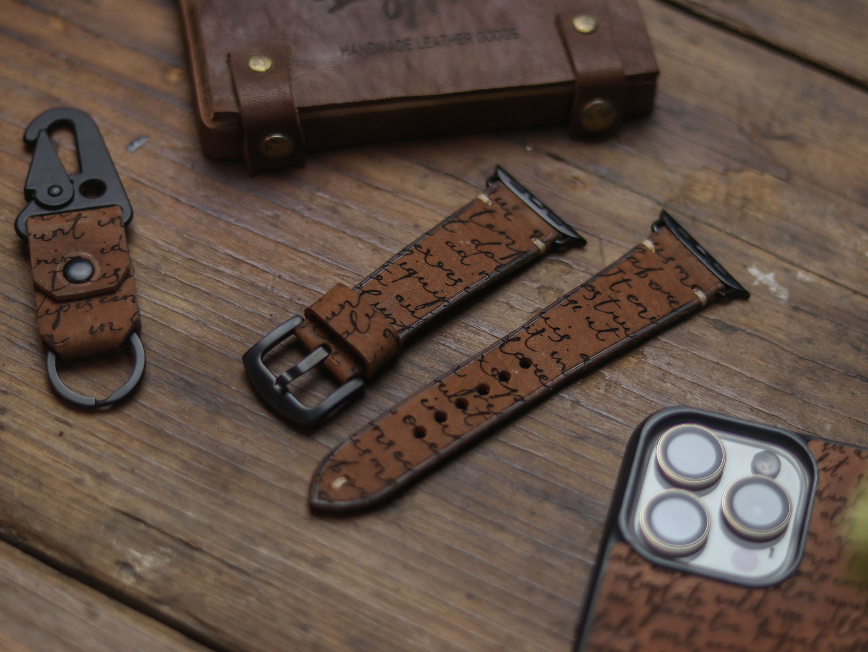 E3 ENGRAVED HAND-CRAFTED APPLE STRAPS - RUSTY BROWN