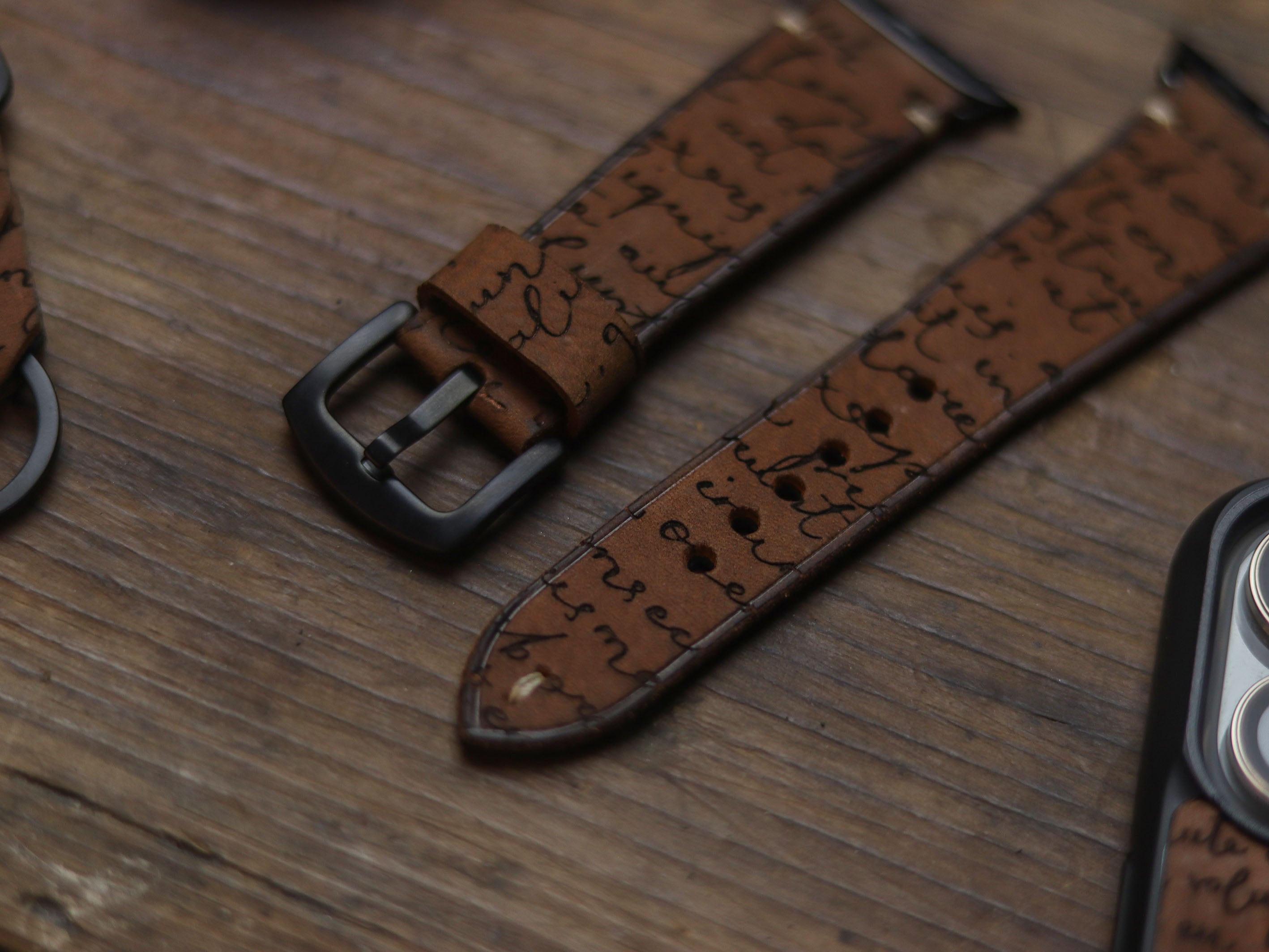E3 ENGRAVED HAND-CRAFTED APPLE STRAPS - RUSTY BROWN