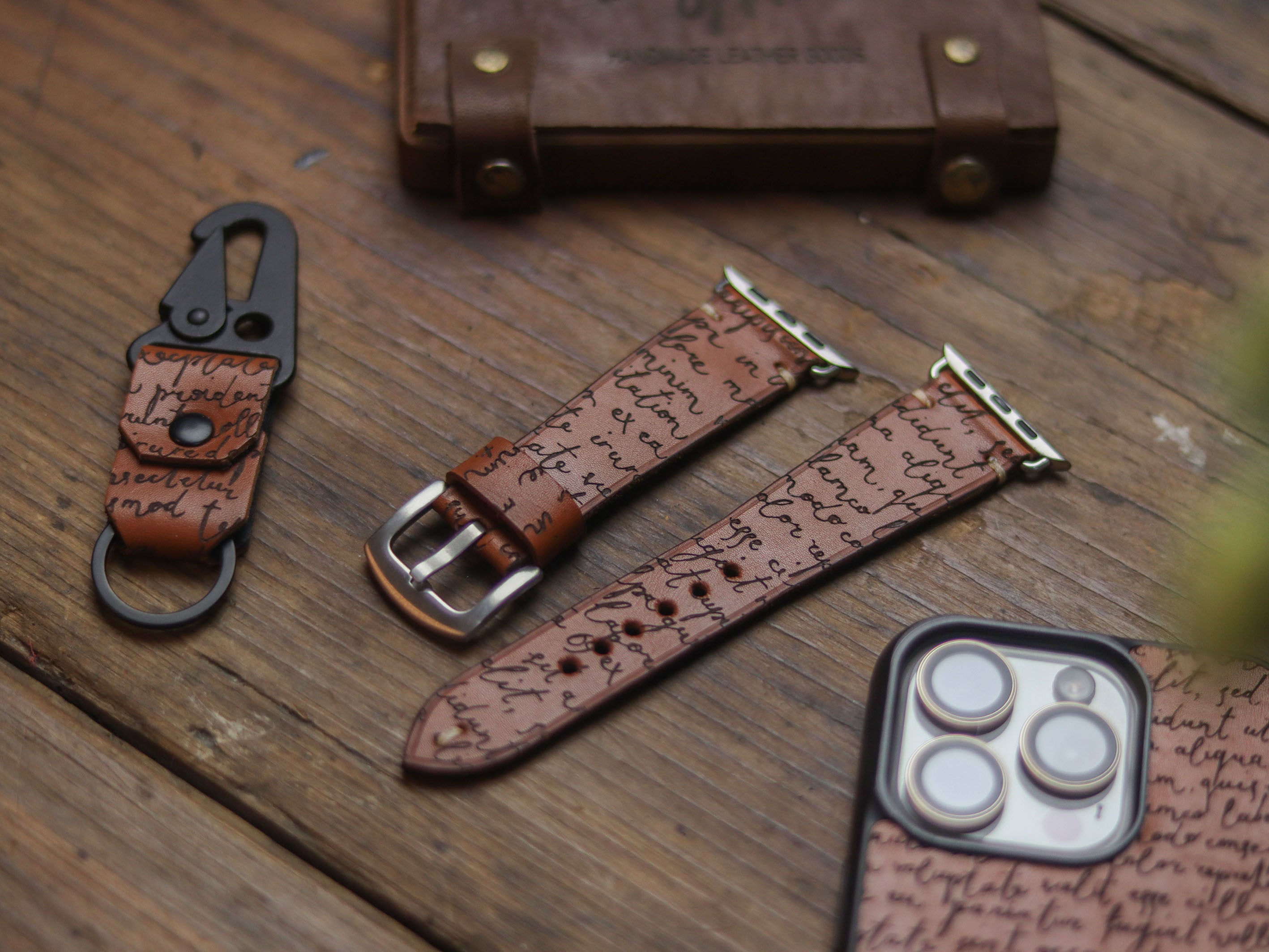 E3 ENGRAVED HAND-CRAFTED APPLE STRAPS - TAN BROWN