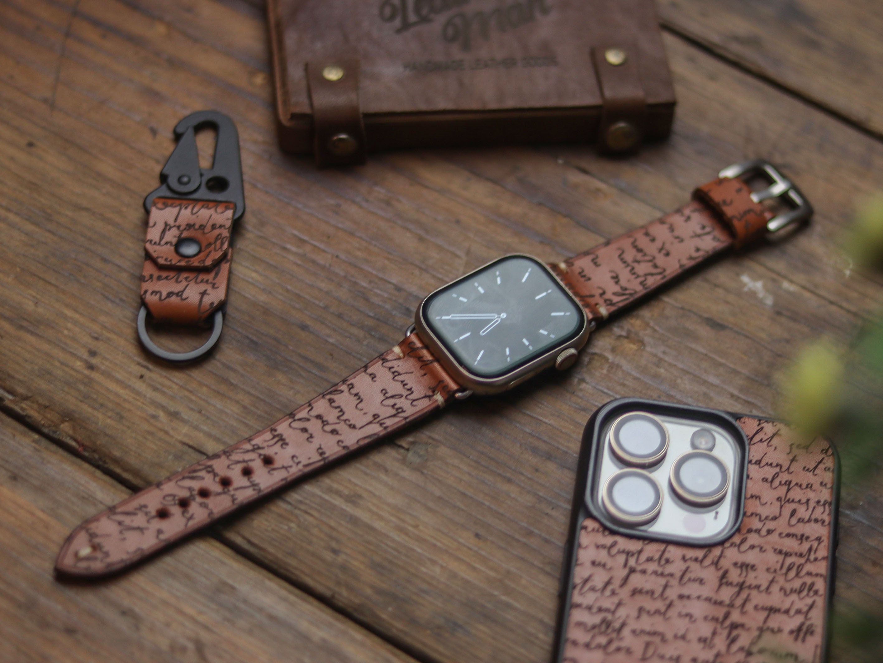 E3 ENGRAVED HAND-CRAFTED APPLE STRAPS - TAN BROWN