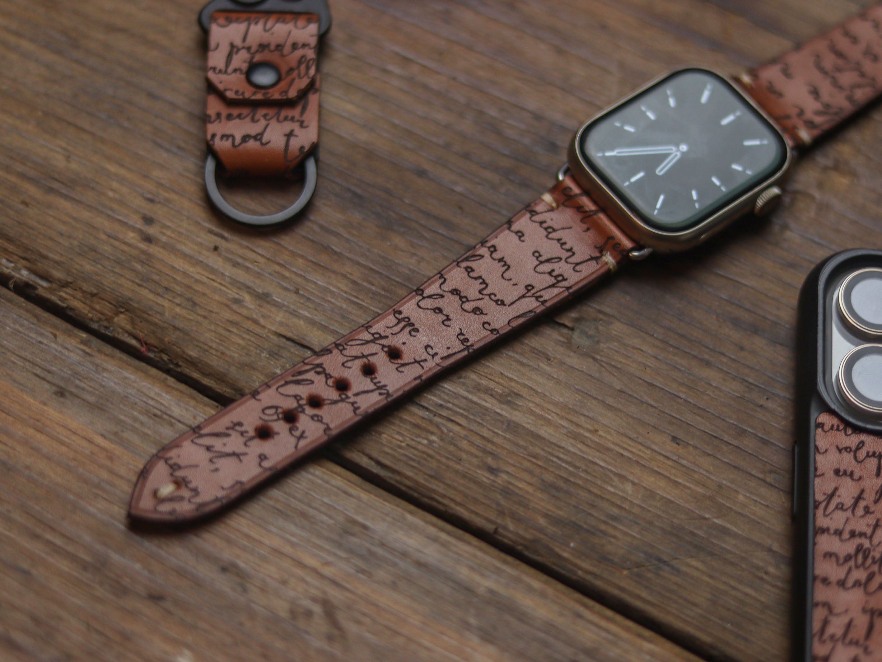E3 ENGRAVED HAND-CRAFTED APPLE STRAPS - TAN BROWN