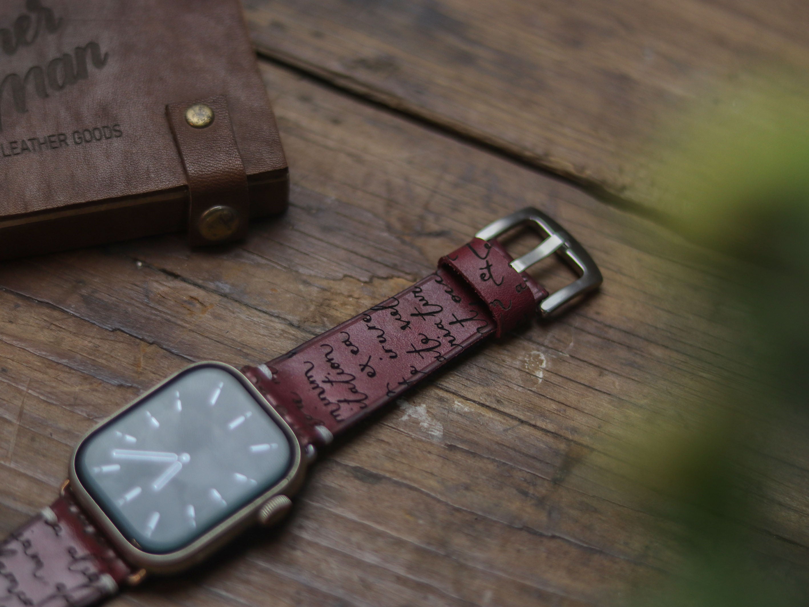 E3 ENGRAVED HAND-CRAFTED APPLE STRAPS - CARMINE BURGUNDY