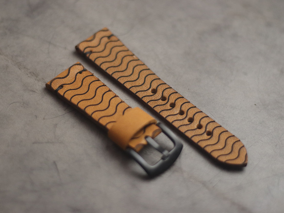 "E2" ENGRAVED STRAPS - MUSTARD