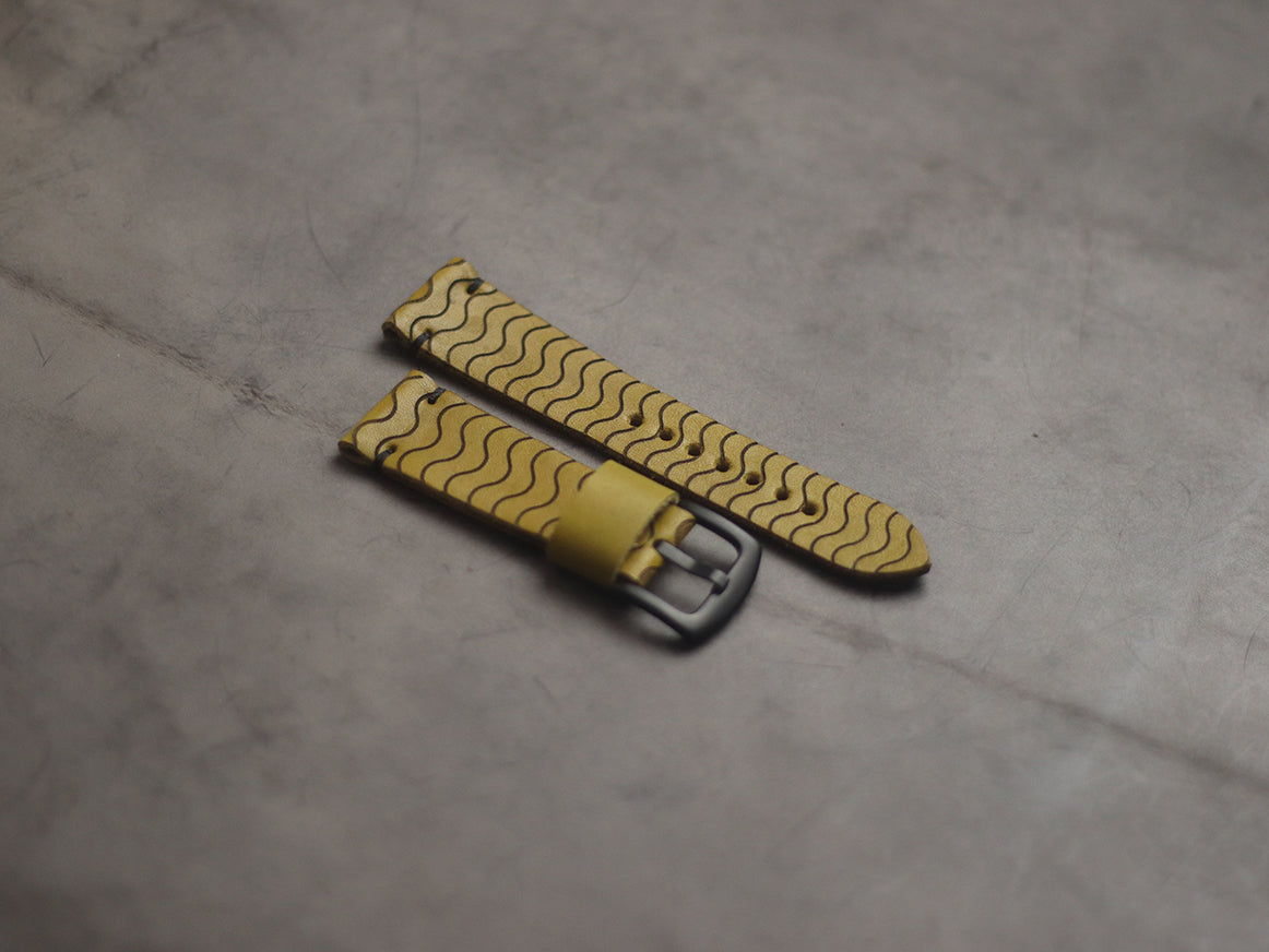 "E2" ENGRAVED STRAPS - MUNSEL YELLOW