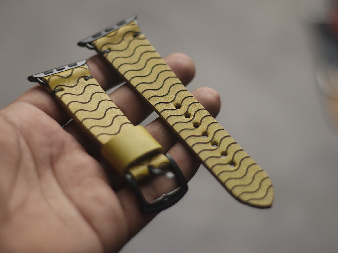 "E2" ENGRAVED STRAPS - MUNSEL YELLOW