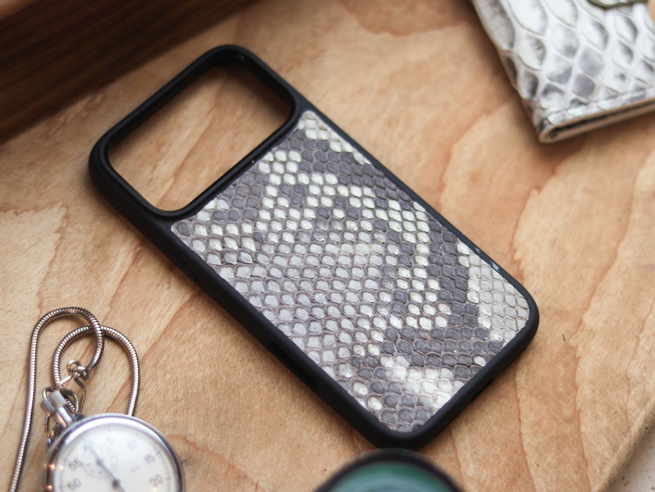 NATURAL COLOR PYTHON SKIN MAGSAFE CASE