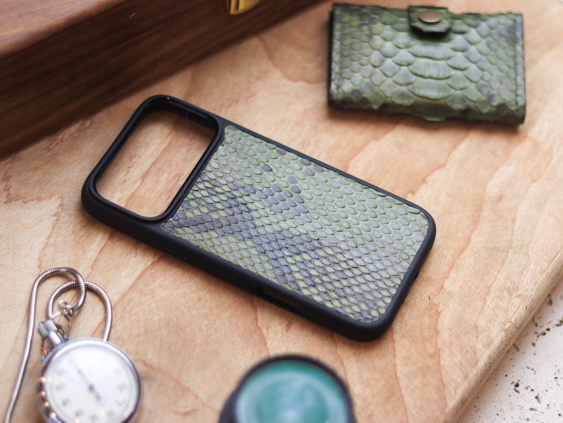JUNIPER GREEN PYTHON SKIN MAGSAFE CASE