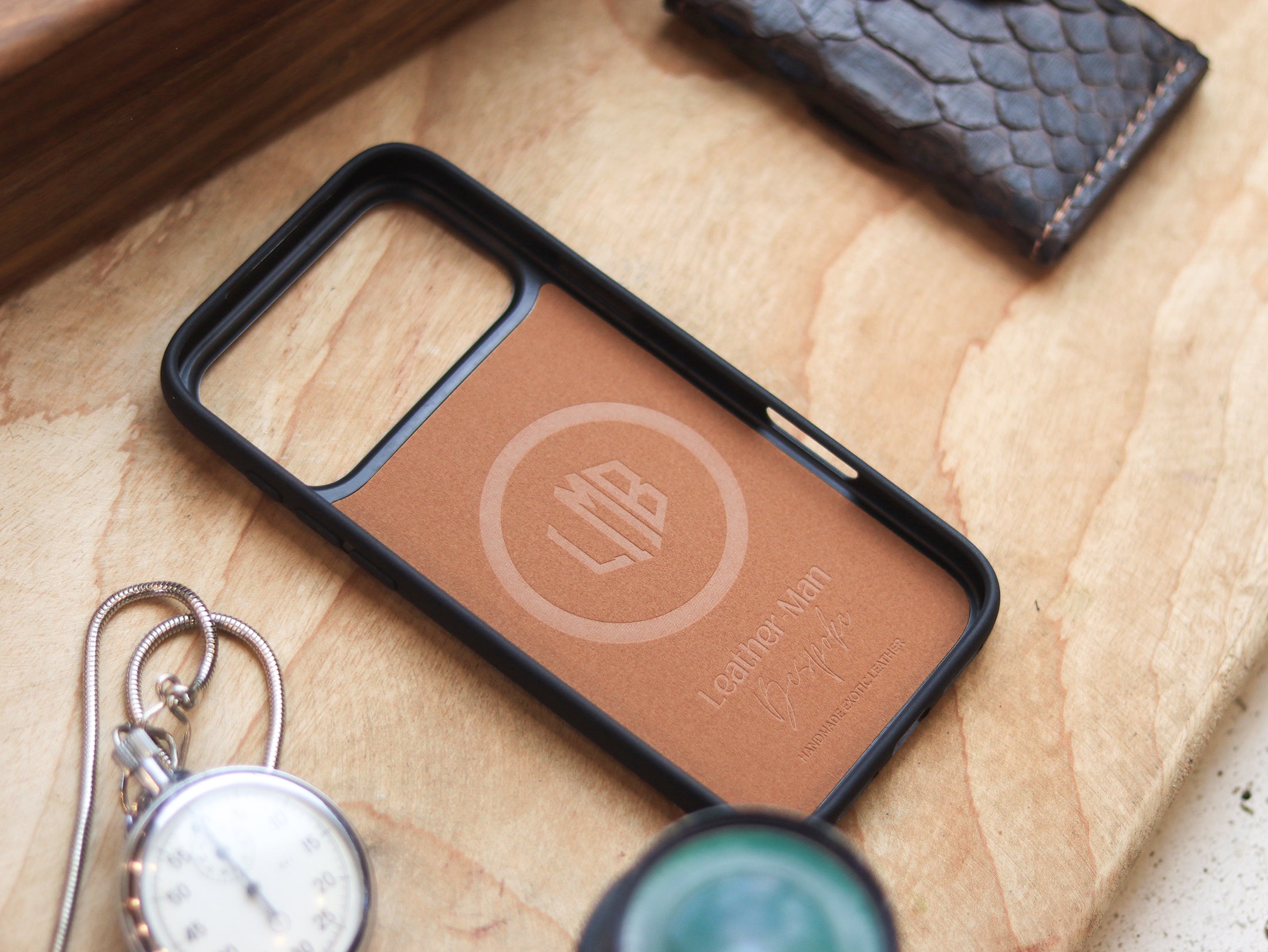 PECAN BROWN PYTHON SKIN MAGSAFE CASE