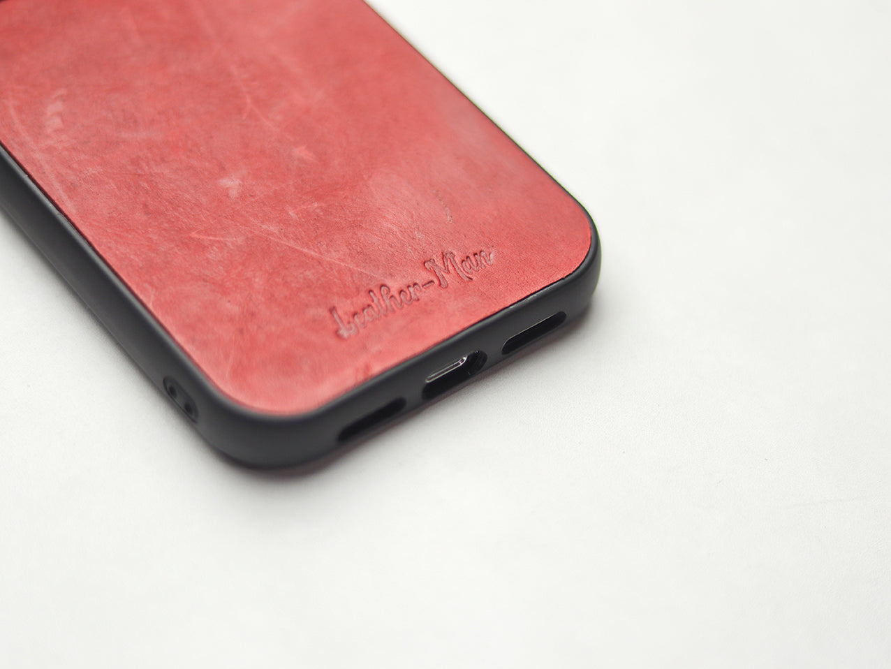 PRISMATIC RED LEATHER CLASSIC PHONE CASE
