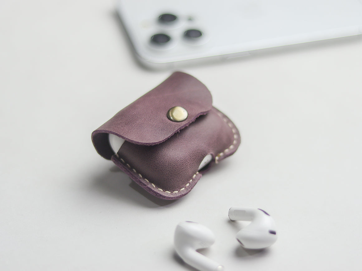AIRPODS CLASSIC LEATHER CASE BOUSENBERRY