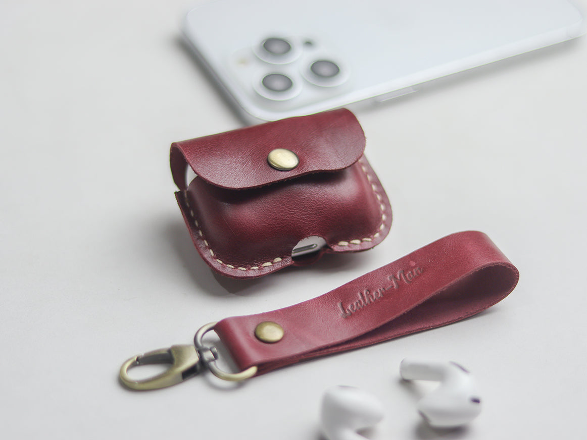 AIRPODS CLASSIC LEATHER CASE CARMINE BURGUNDY