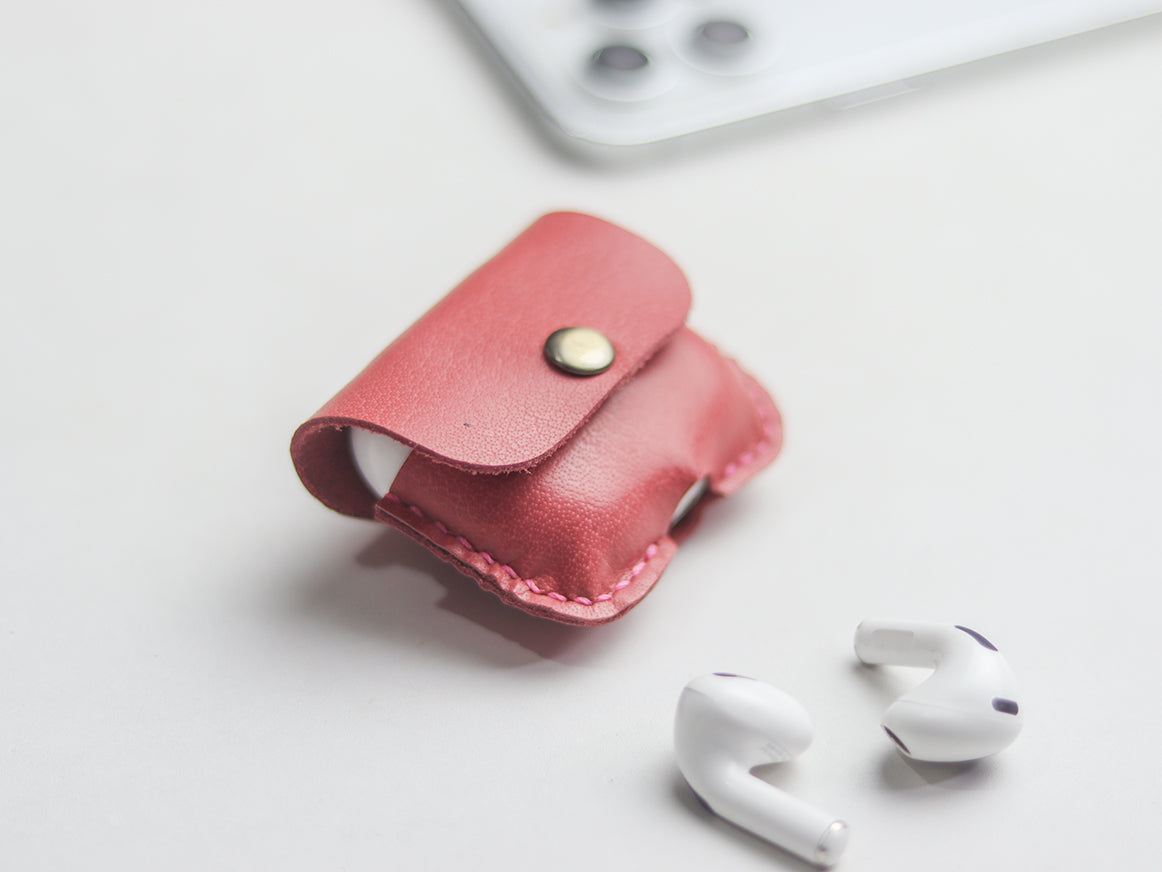 AIRPODS CLASSIC LEATHER CASE FLAMINGO PINK