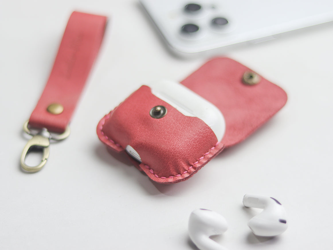 AIRPODS CLASSIC LEATHER CASE FLAMINGO PINK