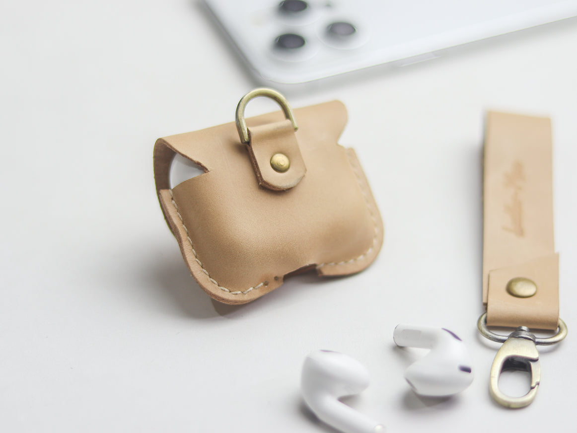 AIRPODS CLASSIC LEATHER CASE NATURAL BURRETO