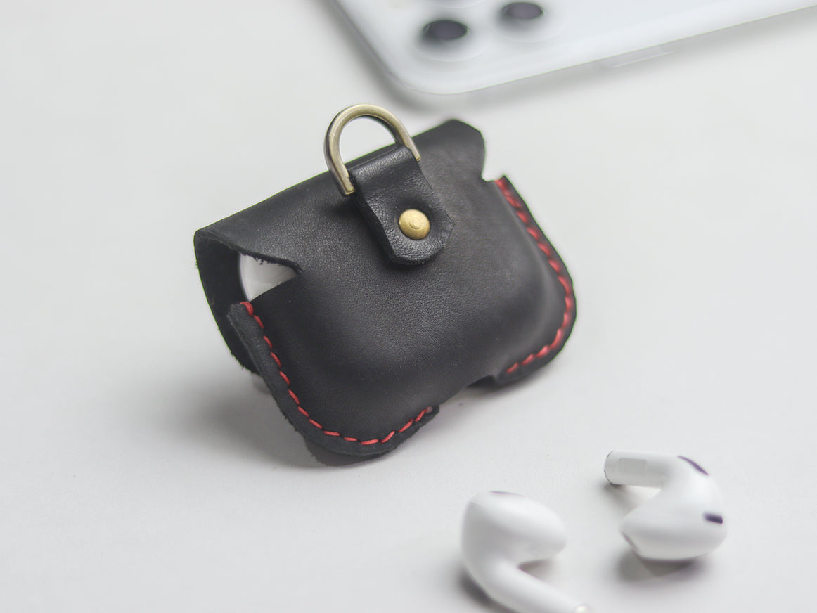 AIRPODS CLASSIC LEATHER CASE PHANTOM BLACK