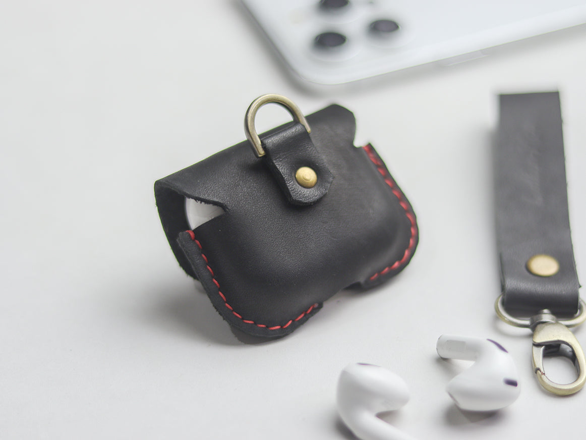 AIRPODS CLASSIC LEATHER CASE PHANTOM BLACK