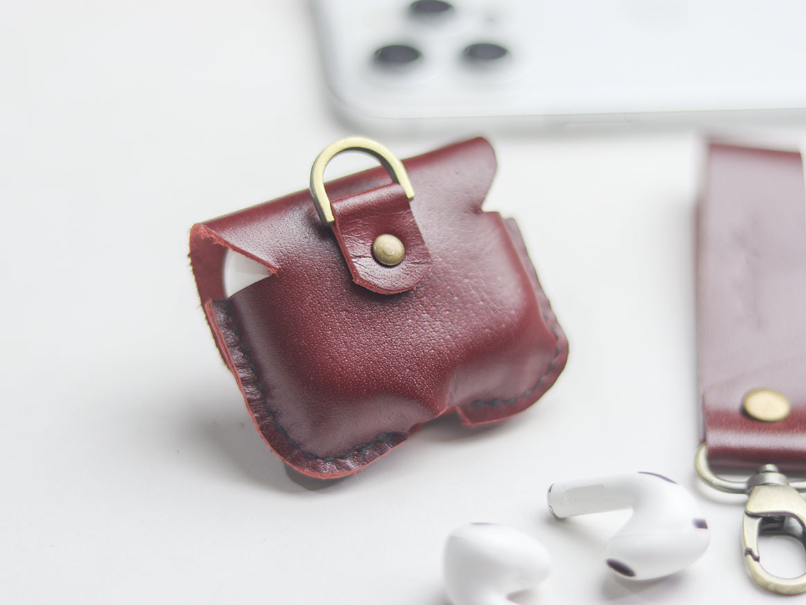 AIRPODS CLASSIC LEATHER CASE GARNET BURGUNDY