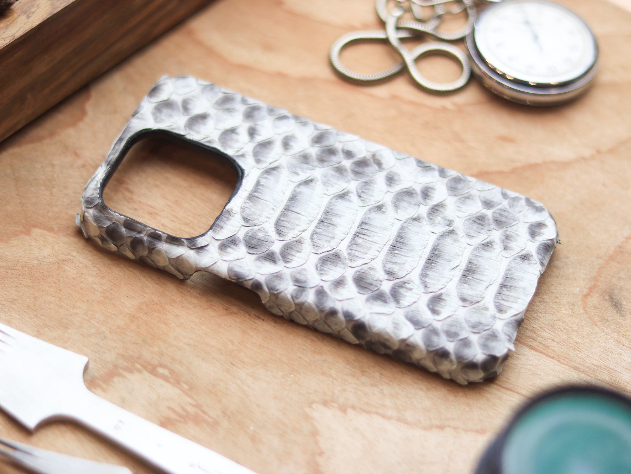 NATURAL PYTHON SKIN 360° MAGSAFE CASE