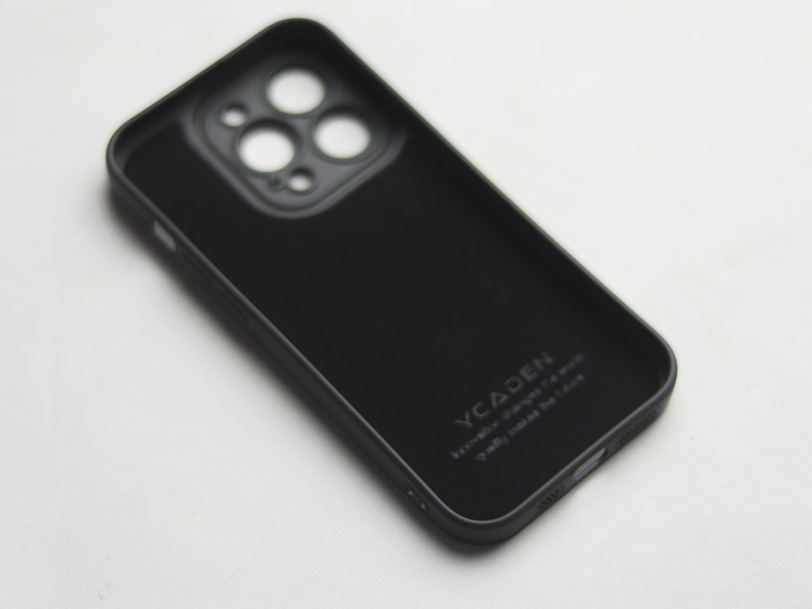 HIDDEN BRACKET PHONE CASE.