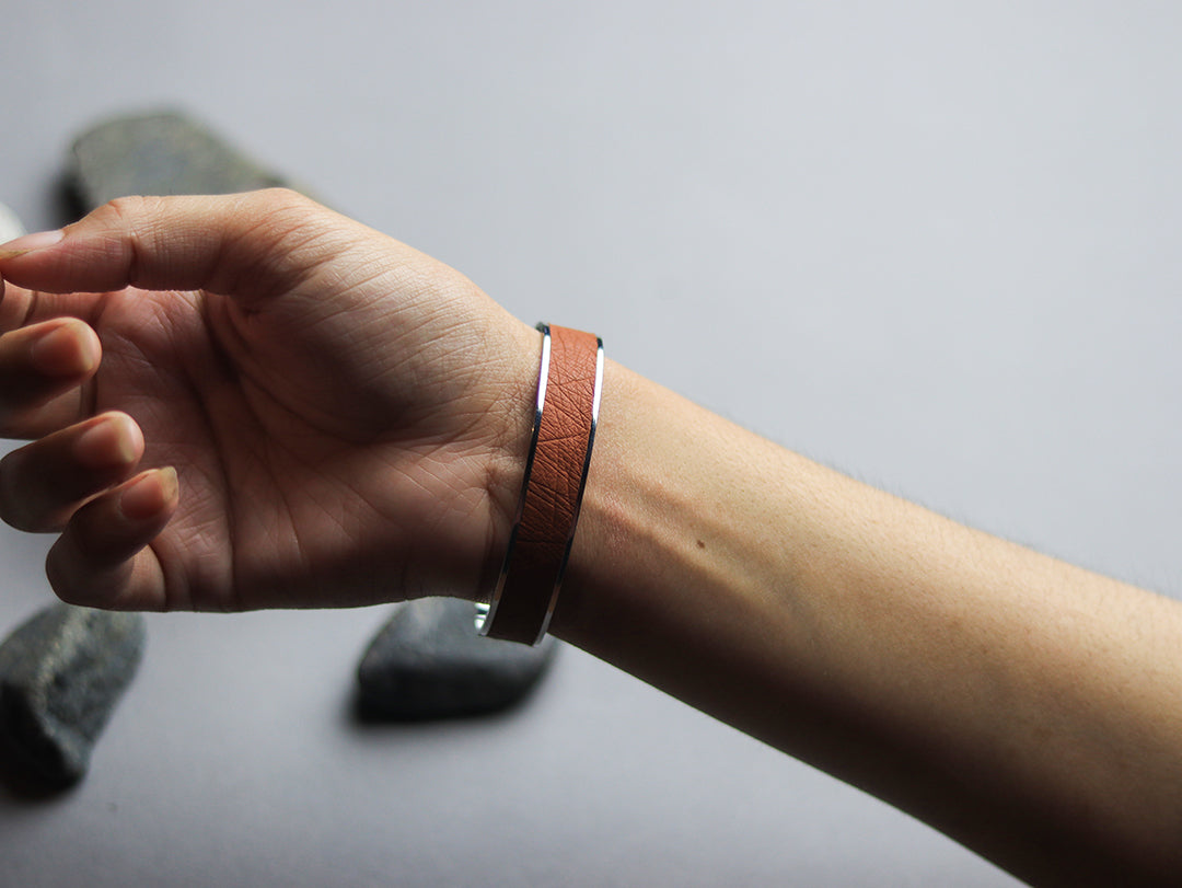 BLISK - OSTRICH SKIN CUFFS