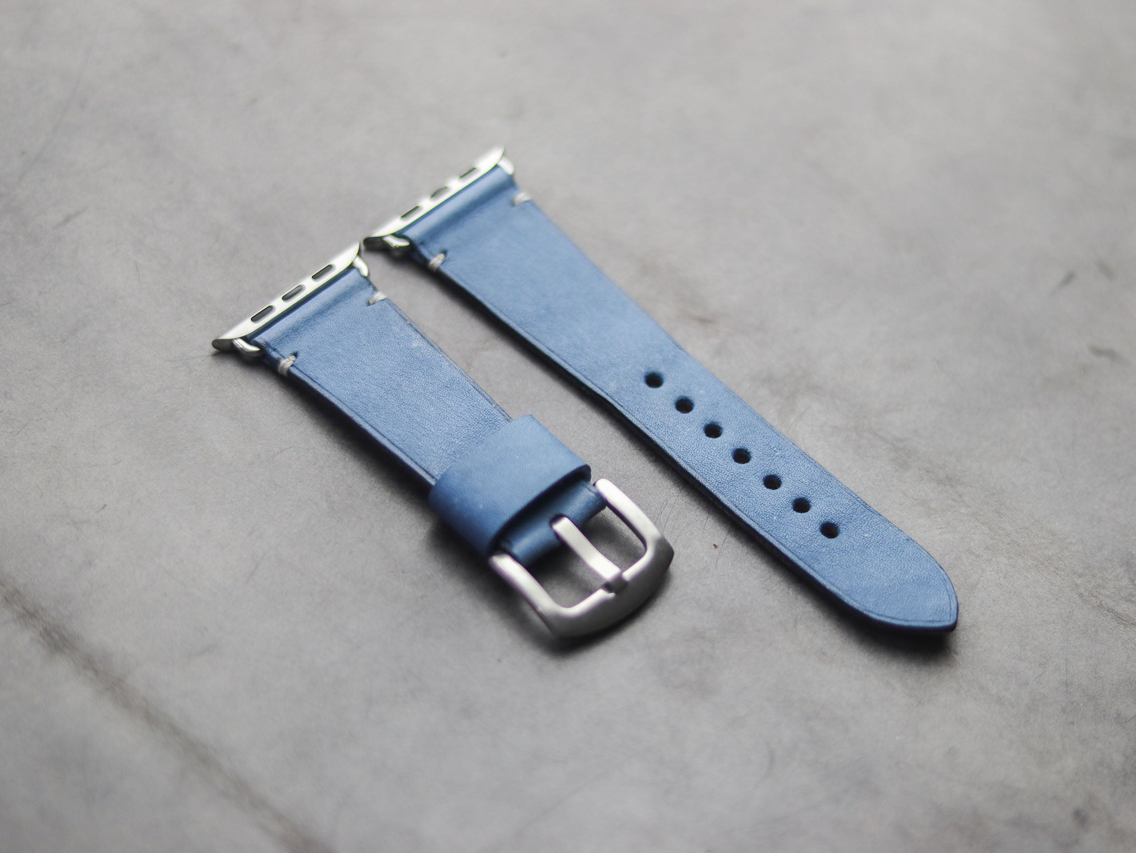 CAROLINE BLUE MINIMAL STITCHED HAND-CRAFTED APPLE WATCH STRAPS