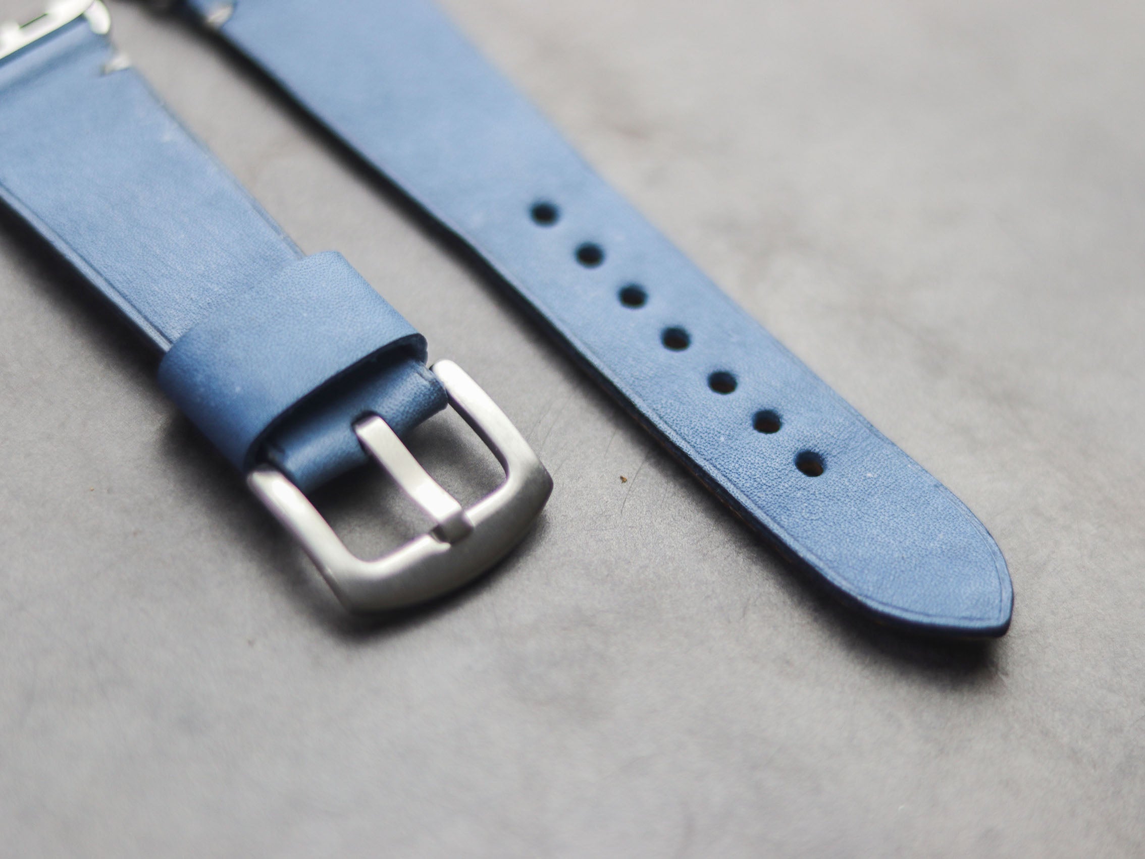 CAROLINE BLUE MINIMAL STITCHED HAND-CRAFTED APPLE WATCH STRAPS
