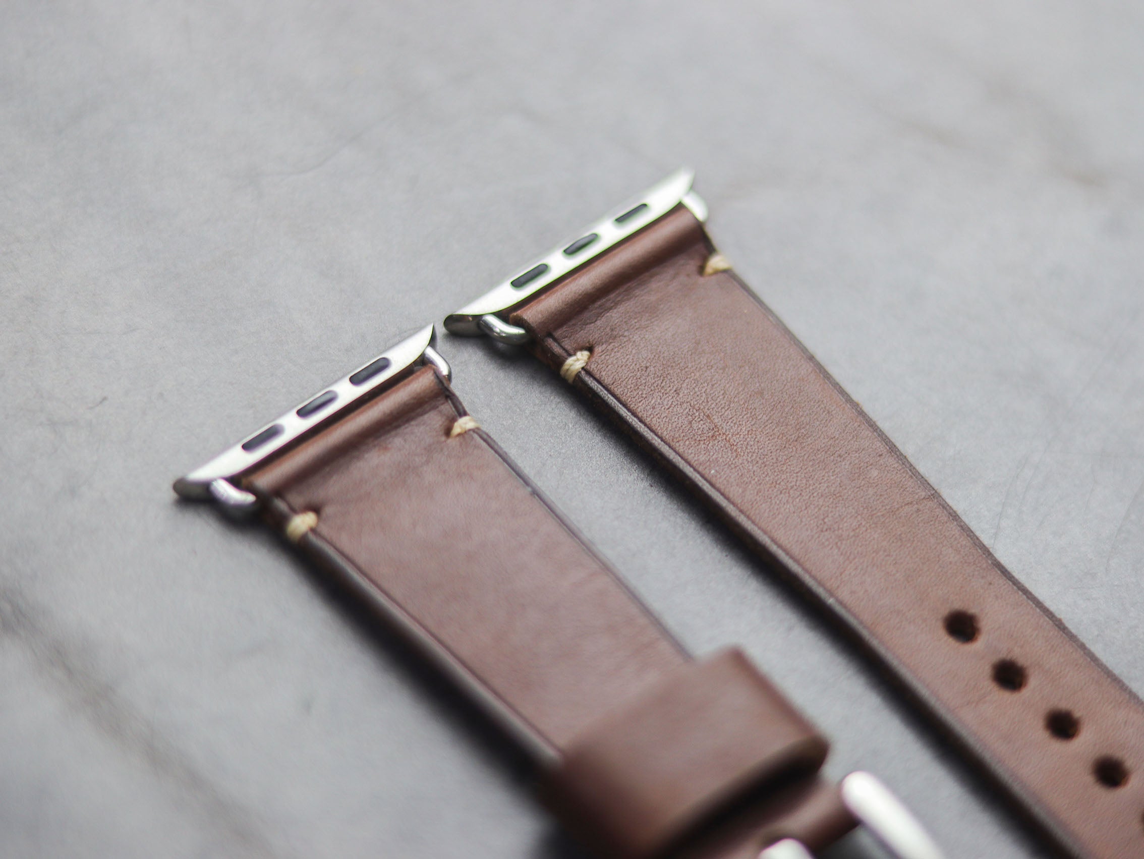 CHESTNUT BROWN MINIMAL STITCHED HAND-CRAFTED APPLE WATCH STRAPS
