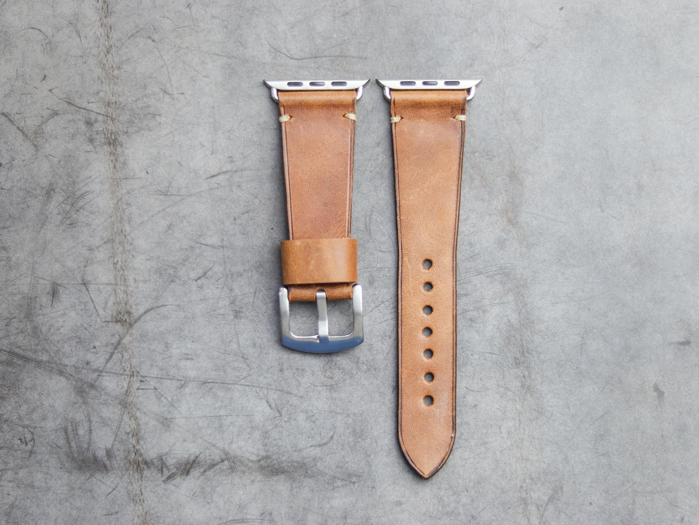 CARAMEL BROWN MINIMAL STITCHED HAND-CRAFTED APPLE WATCH STRAPS