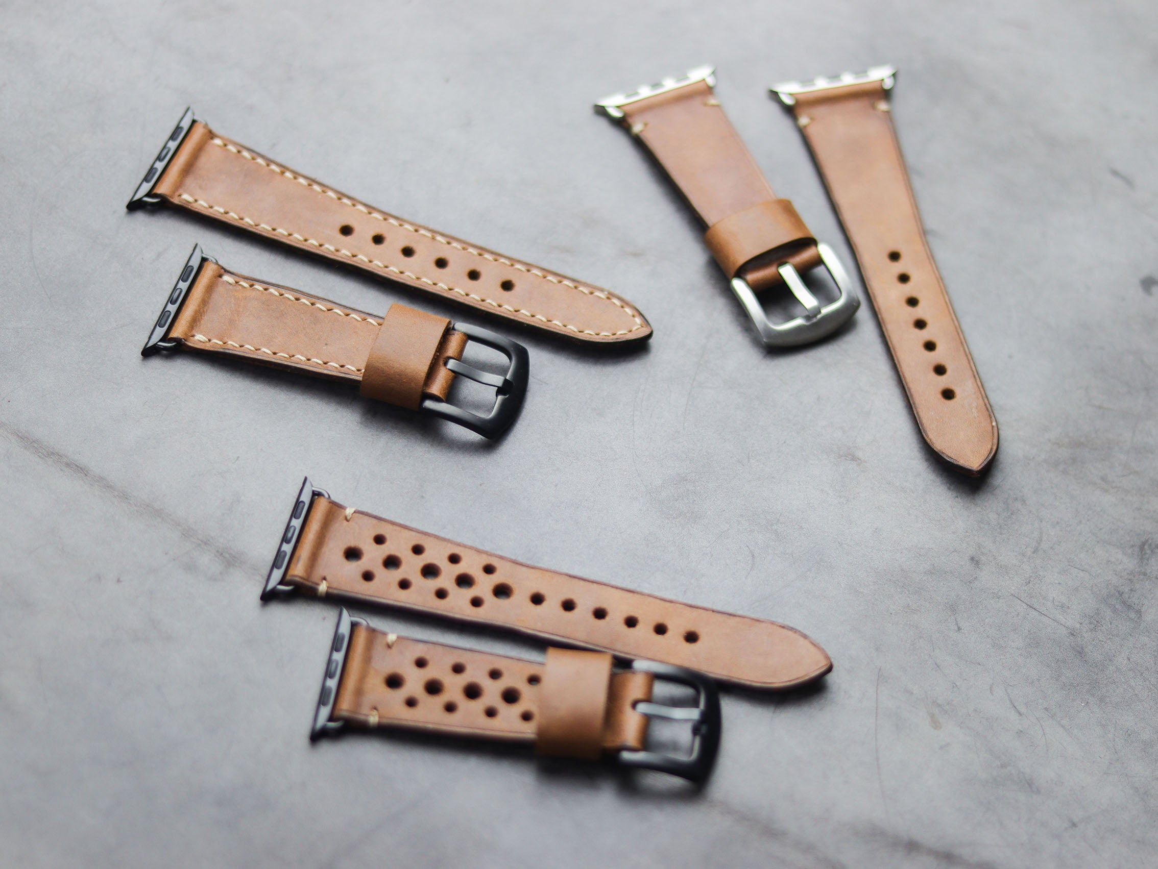 CARAMEL BROWN MINIMAL STITCHED HAND-CRAFTED APPLE WATCH STRAPS