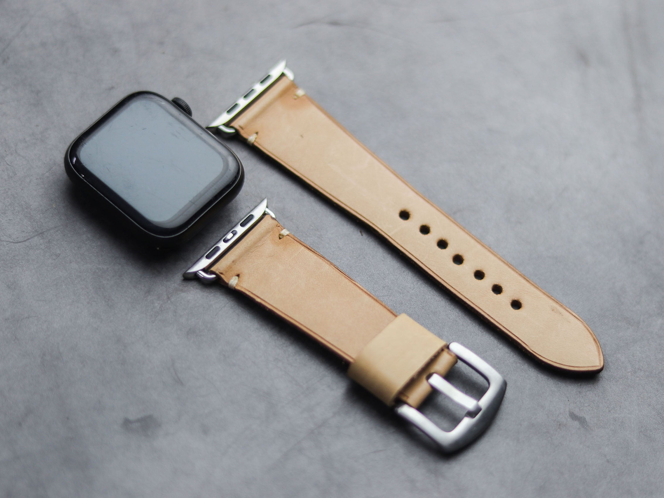 NATURAL BUTTERO MINIMAL STITCHED HAND-CRAFTED APPLE WATCH STRAPS