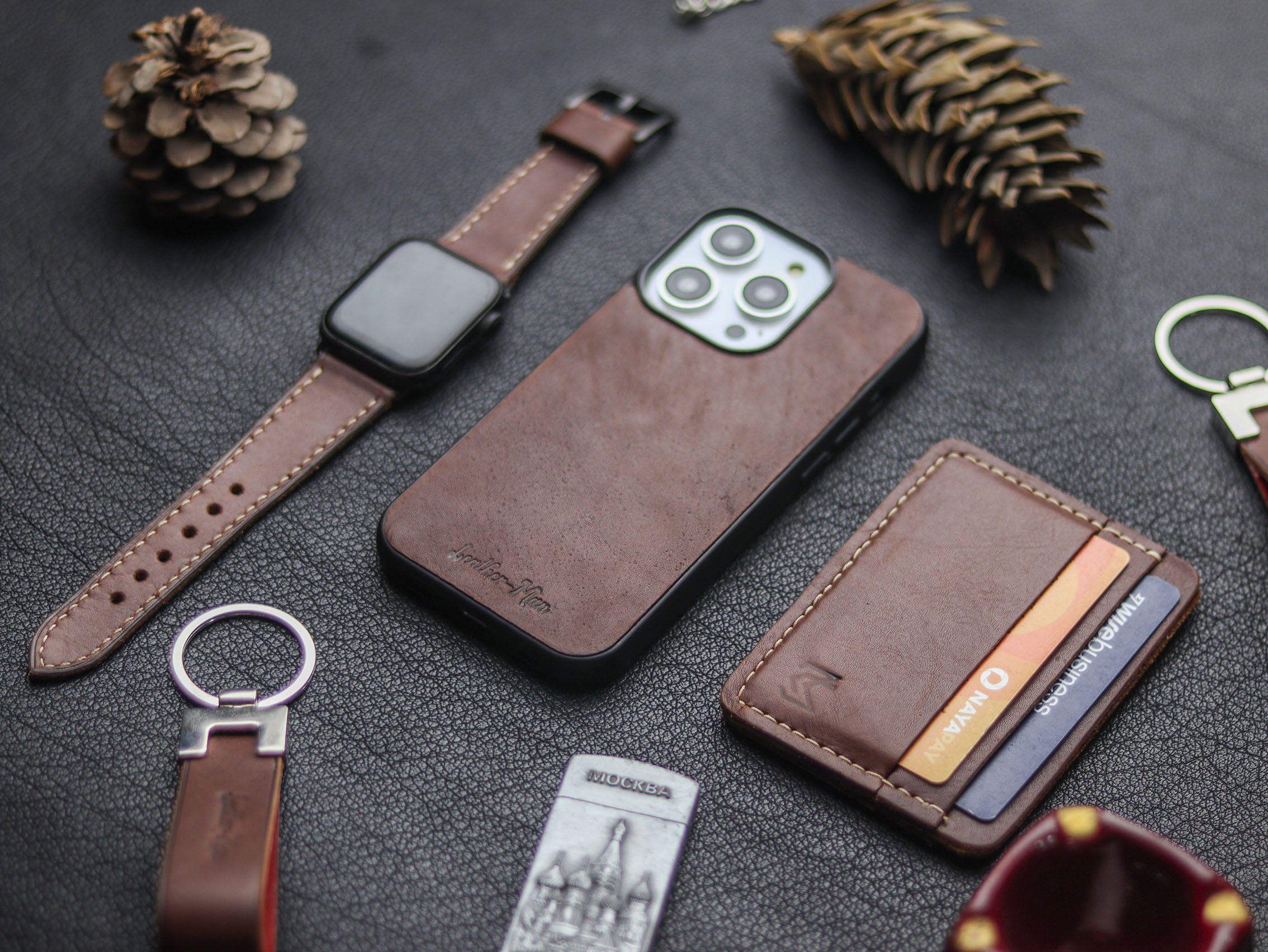 CHESTNUT BROWN LEATHER CLASSIC PHONE CASE