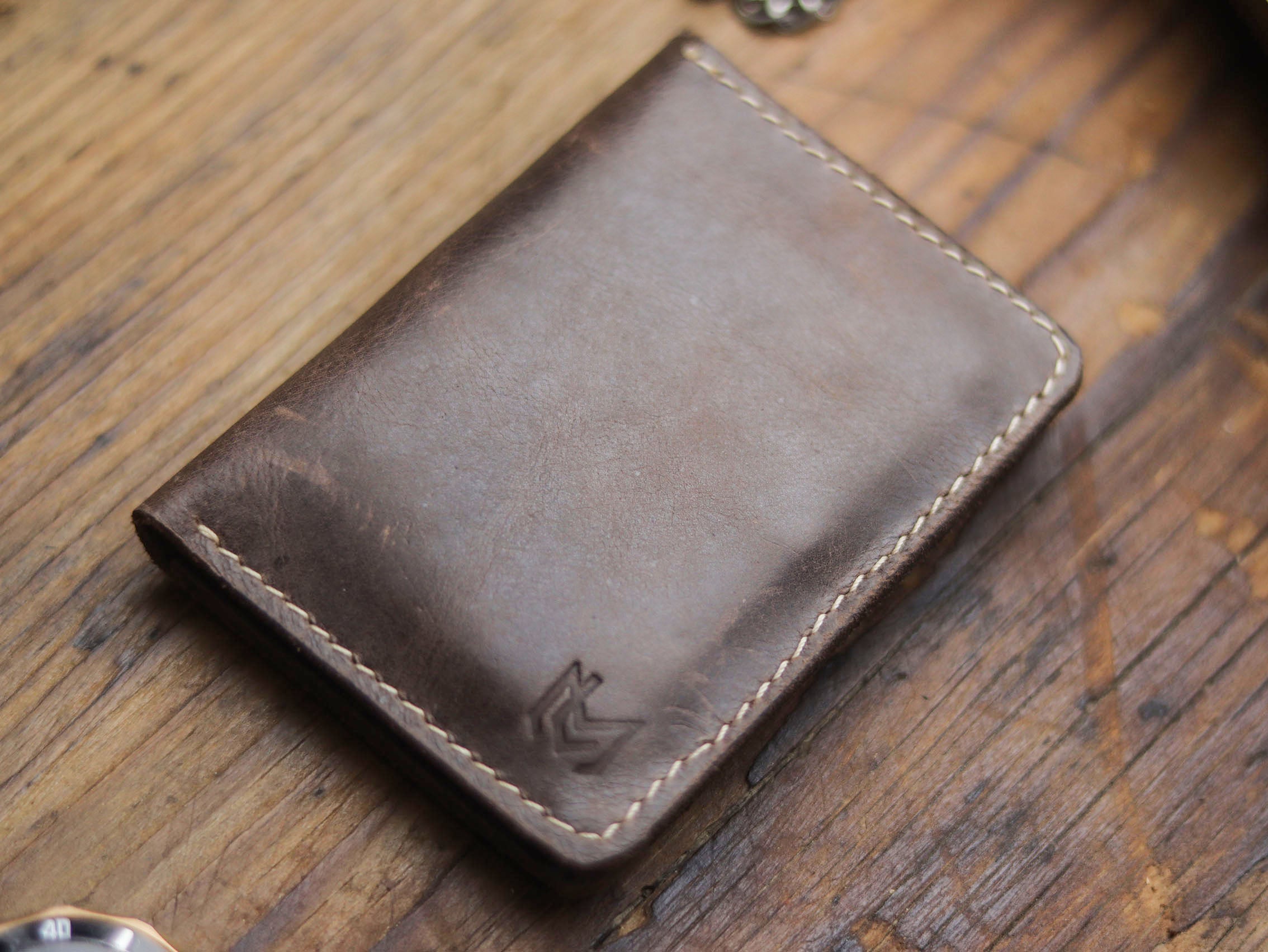 "KODUS" WALNUT BROWN