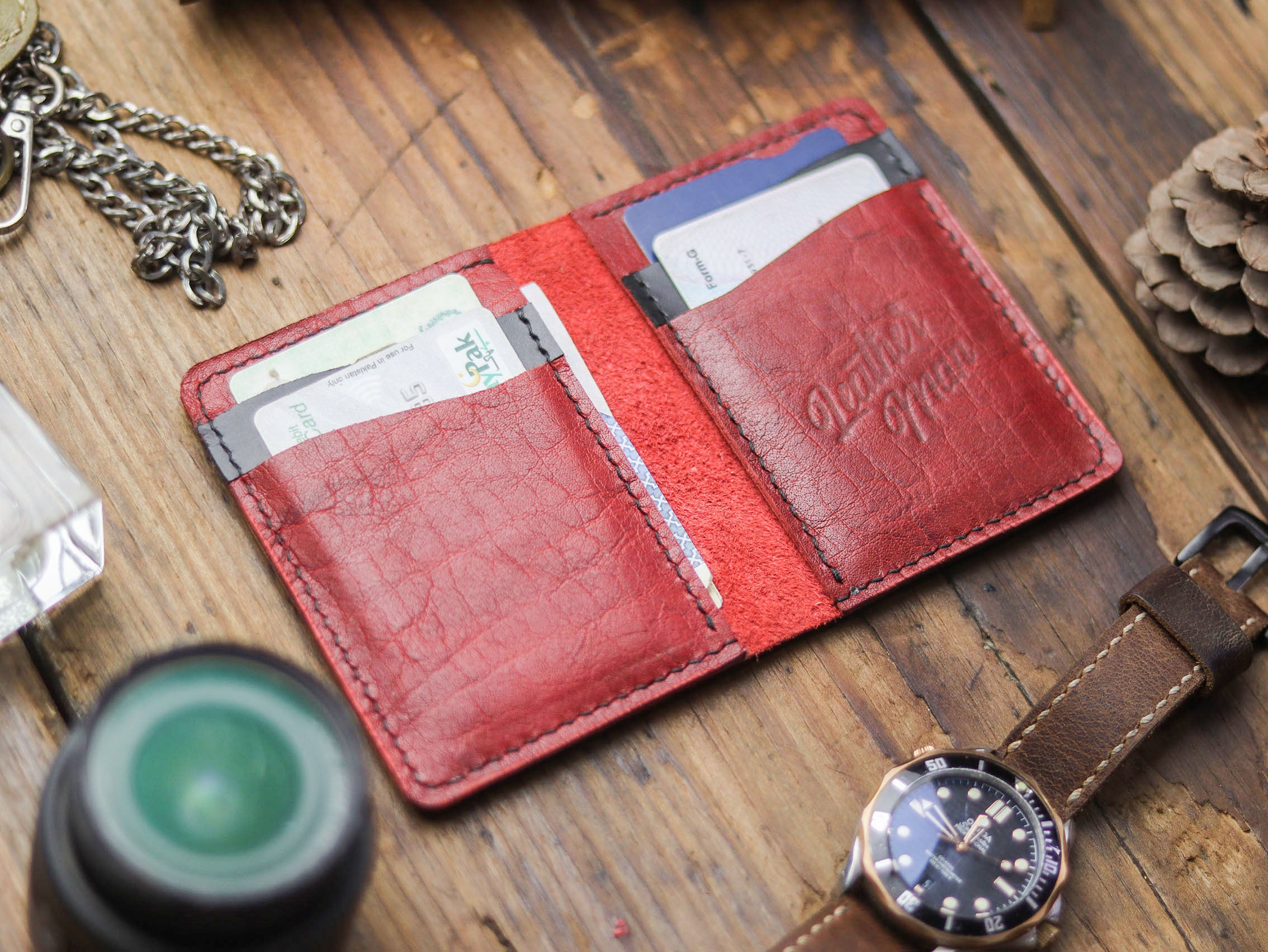 "KODUS" RED