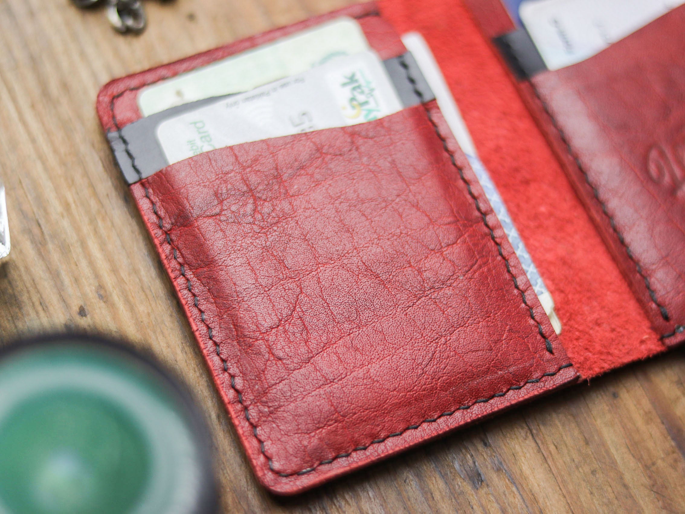 "KODUS" RED