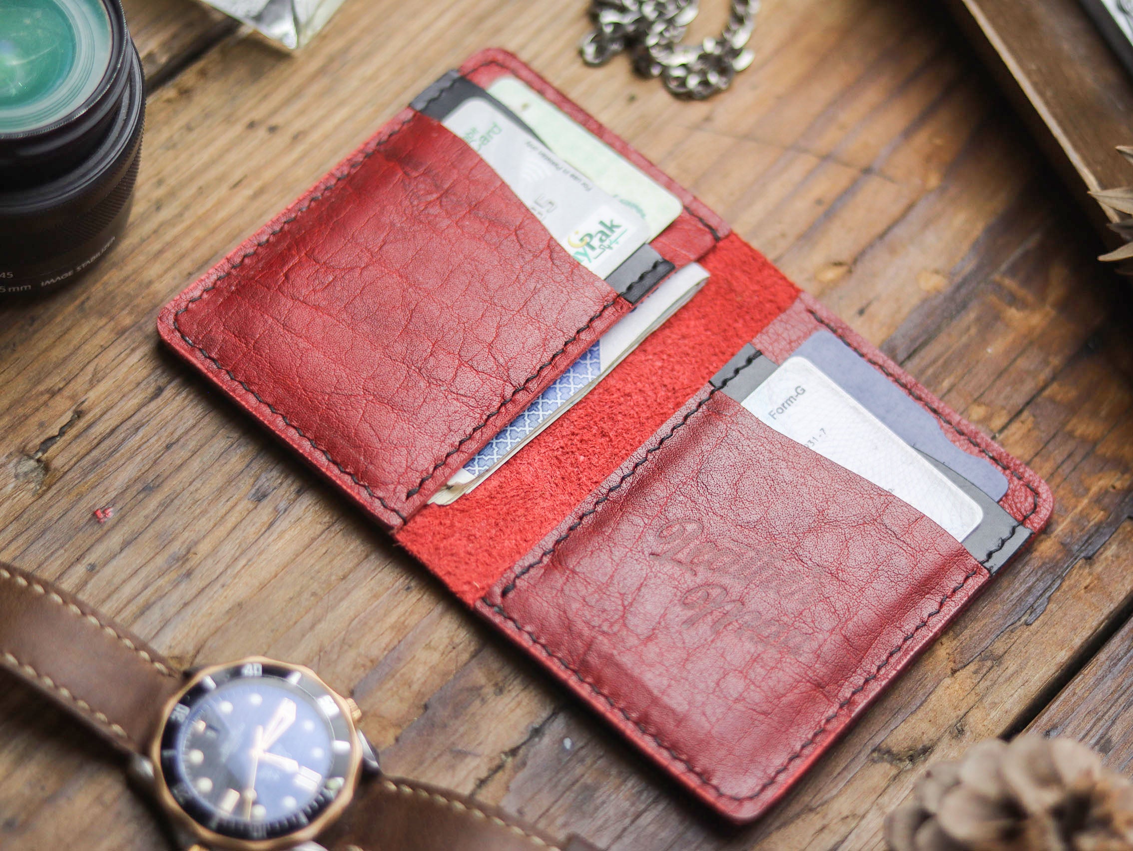 "KODUS" RED