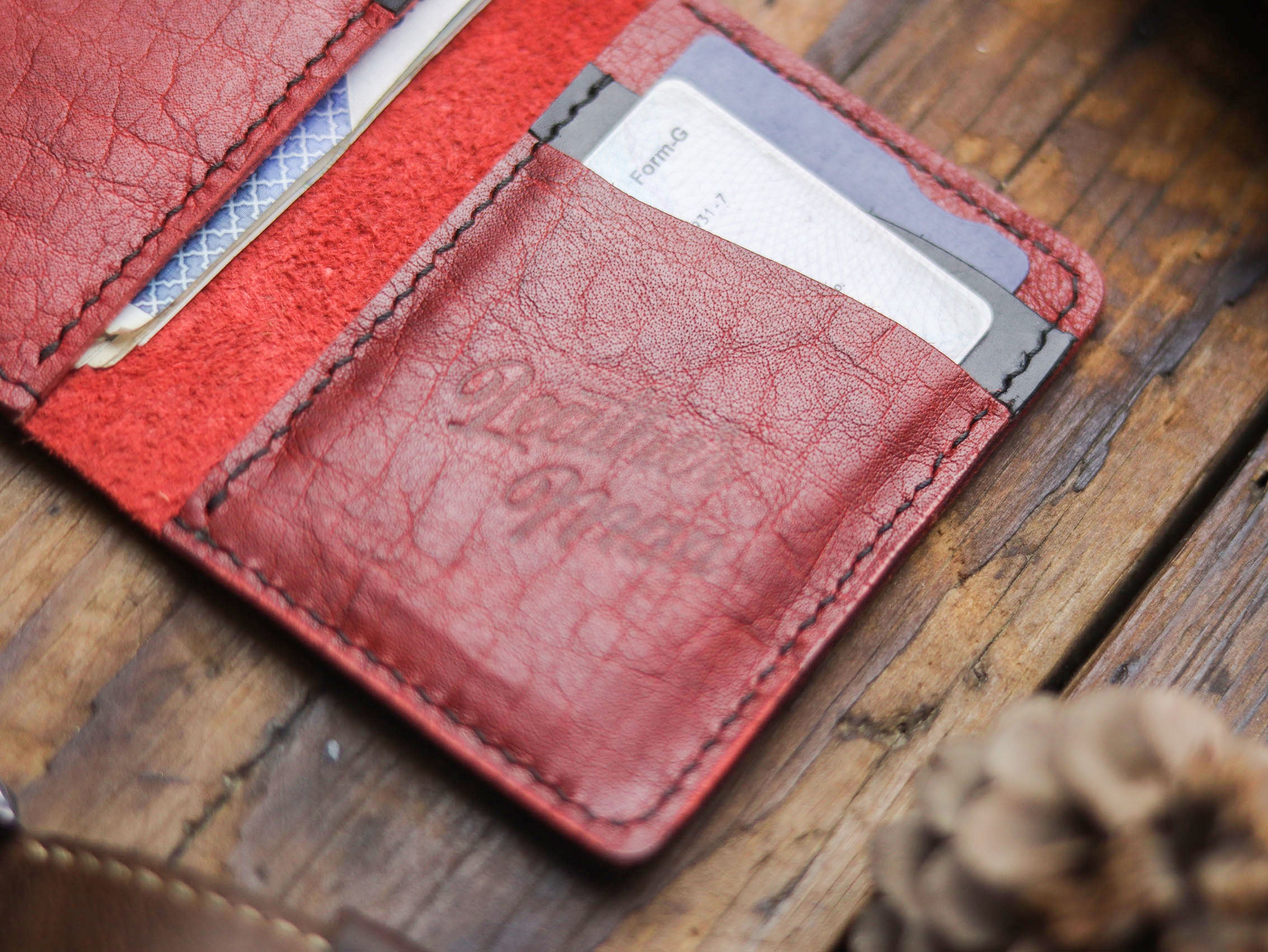 "KODUS" RED