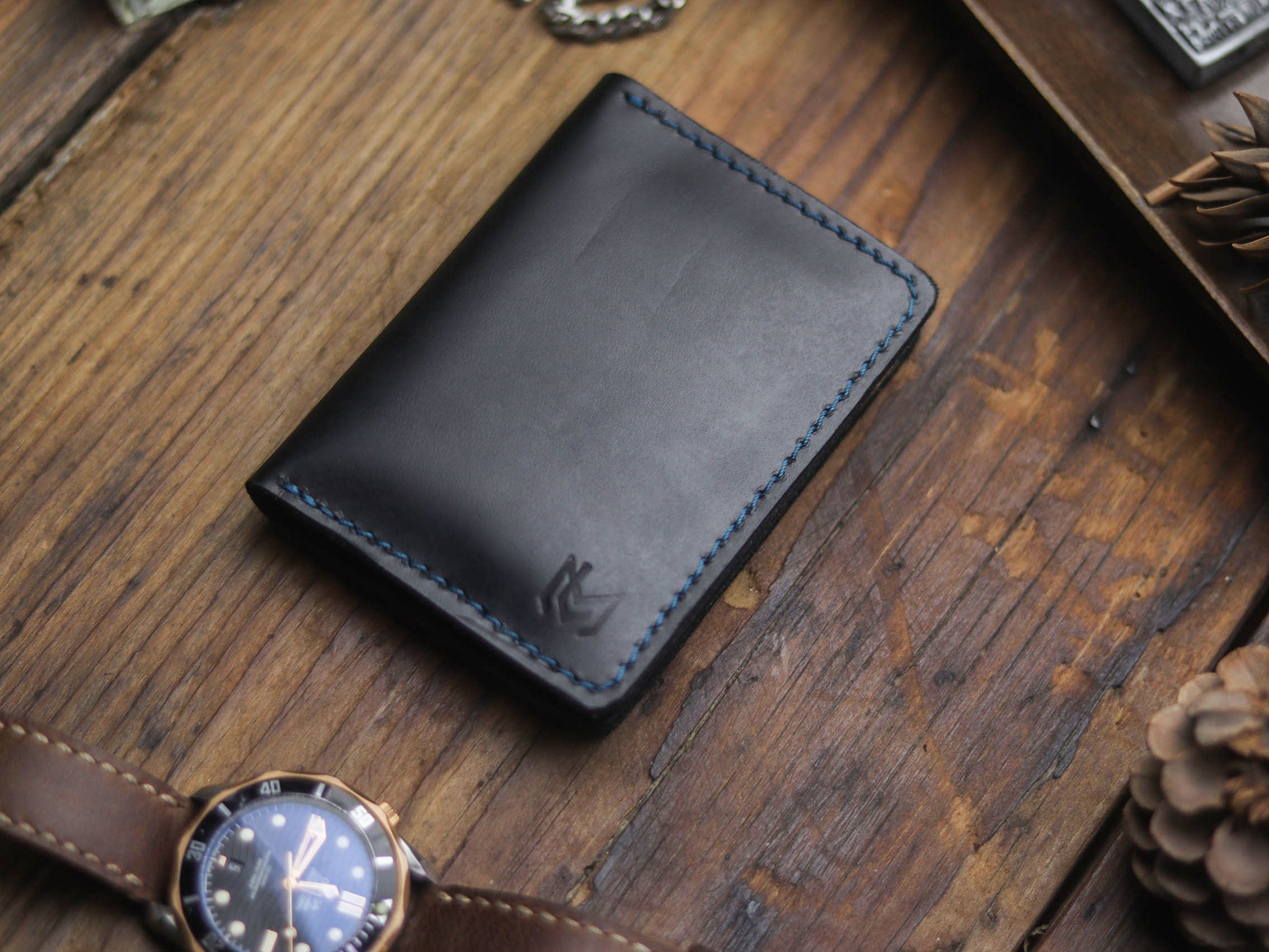 "KODUS" BLACK & BLUE