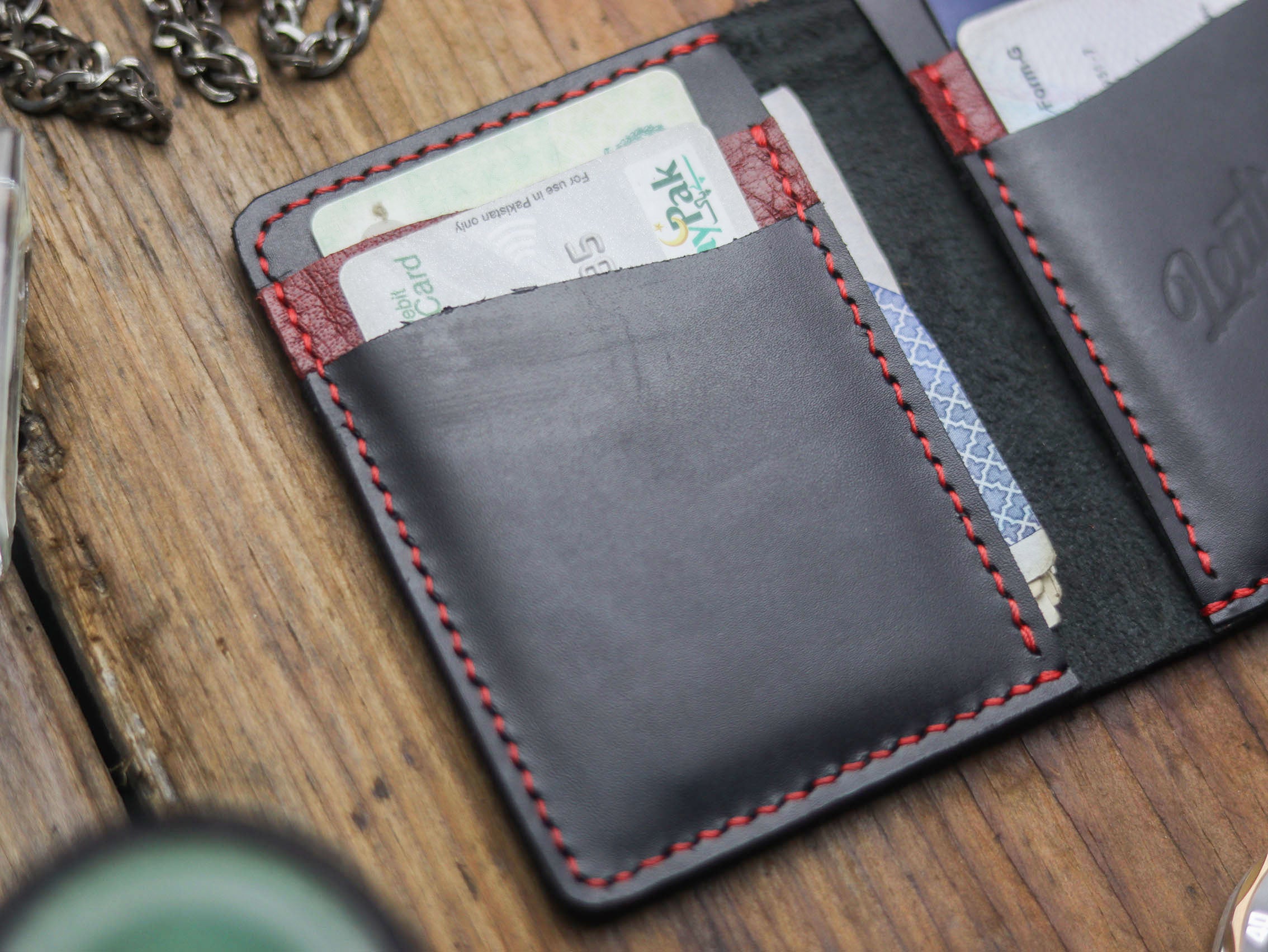 "KODUS" BLACK & RED